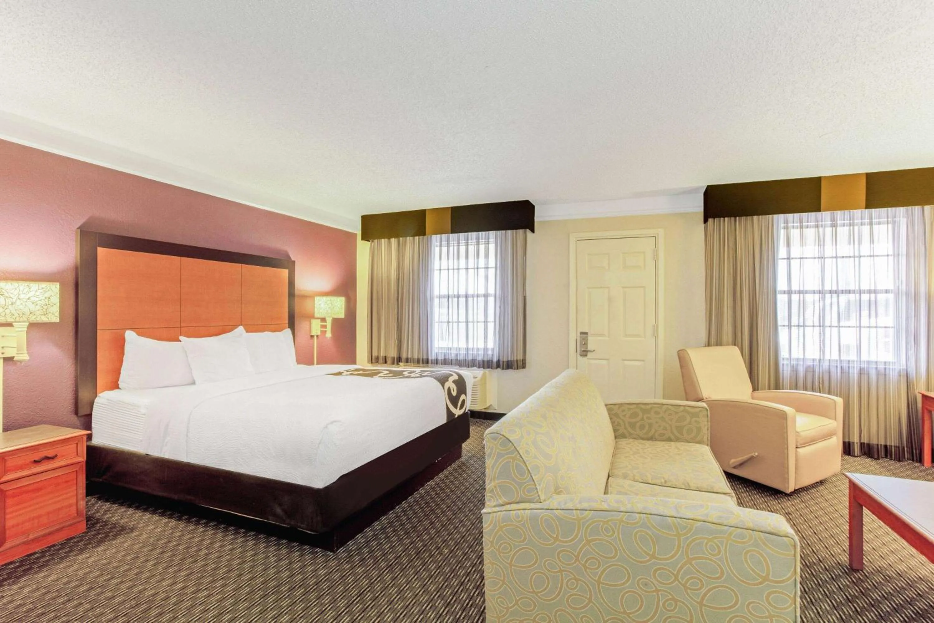 Photo of the whole room, Bed in La Quinta Inn by Wyndham and Conference Center San Angelo