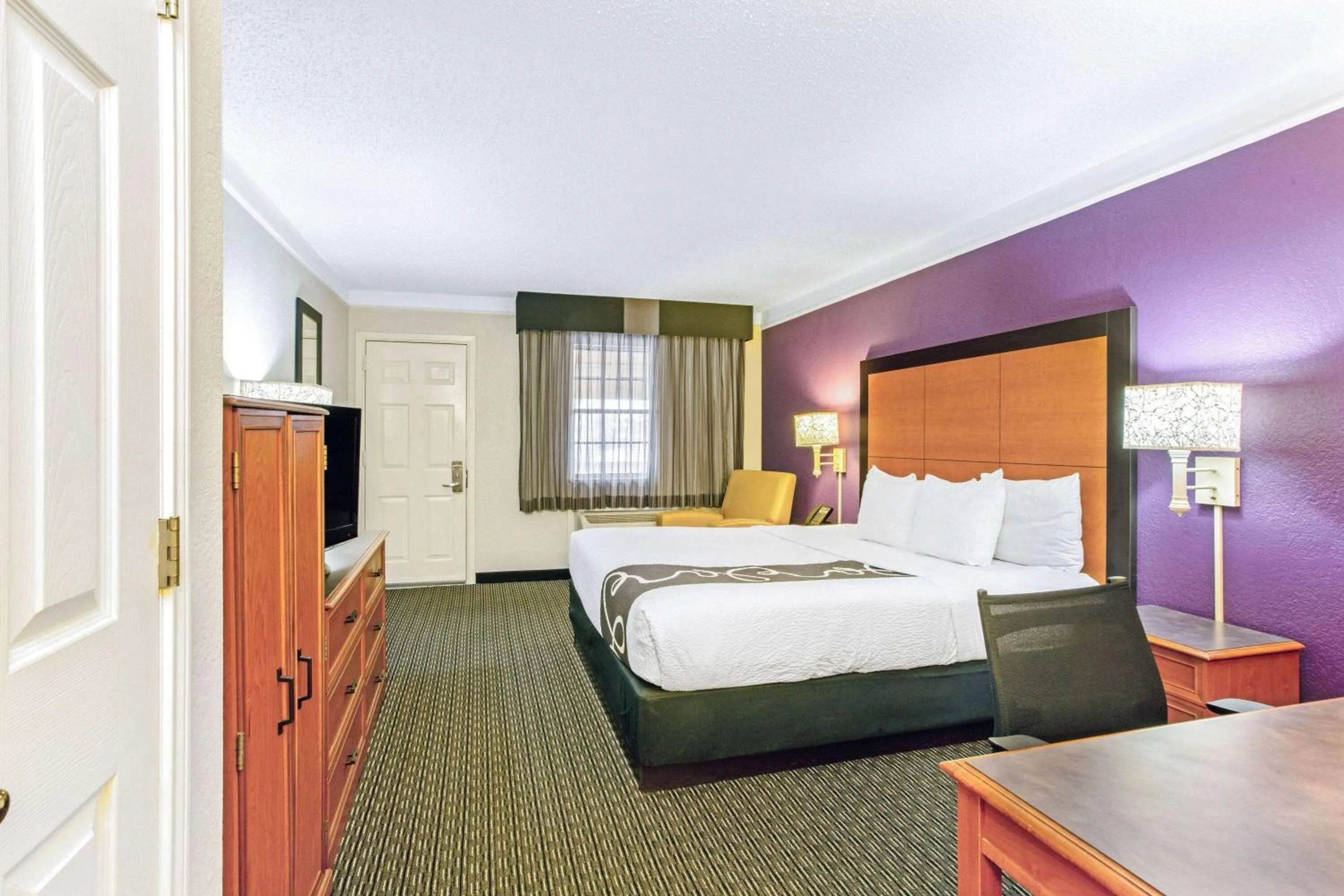 Photo of the whole room, Bed in La Quinta Inn by Wyndham and Conference Center San Angelo