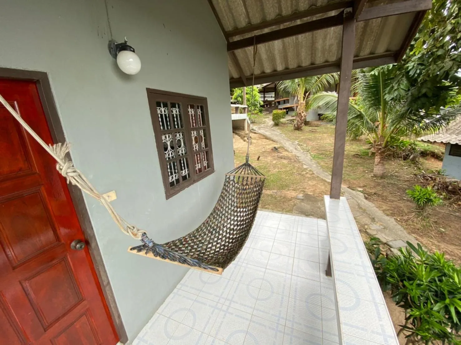 Balcony/Terrace in Phupha Bungalow Haad Rin