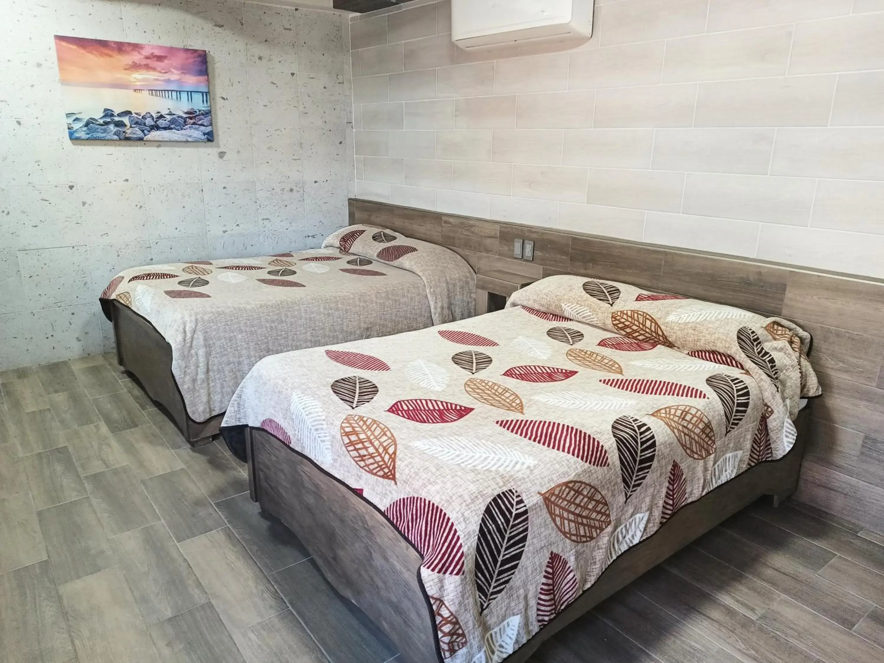 Double Room with Two Double Beds in HOTEL BAEZA Double Room with Two Double Beds in HOTEL BAEZA