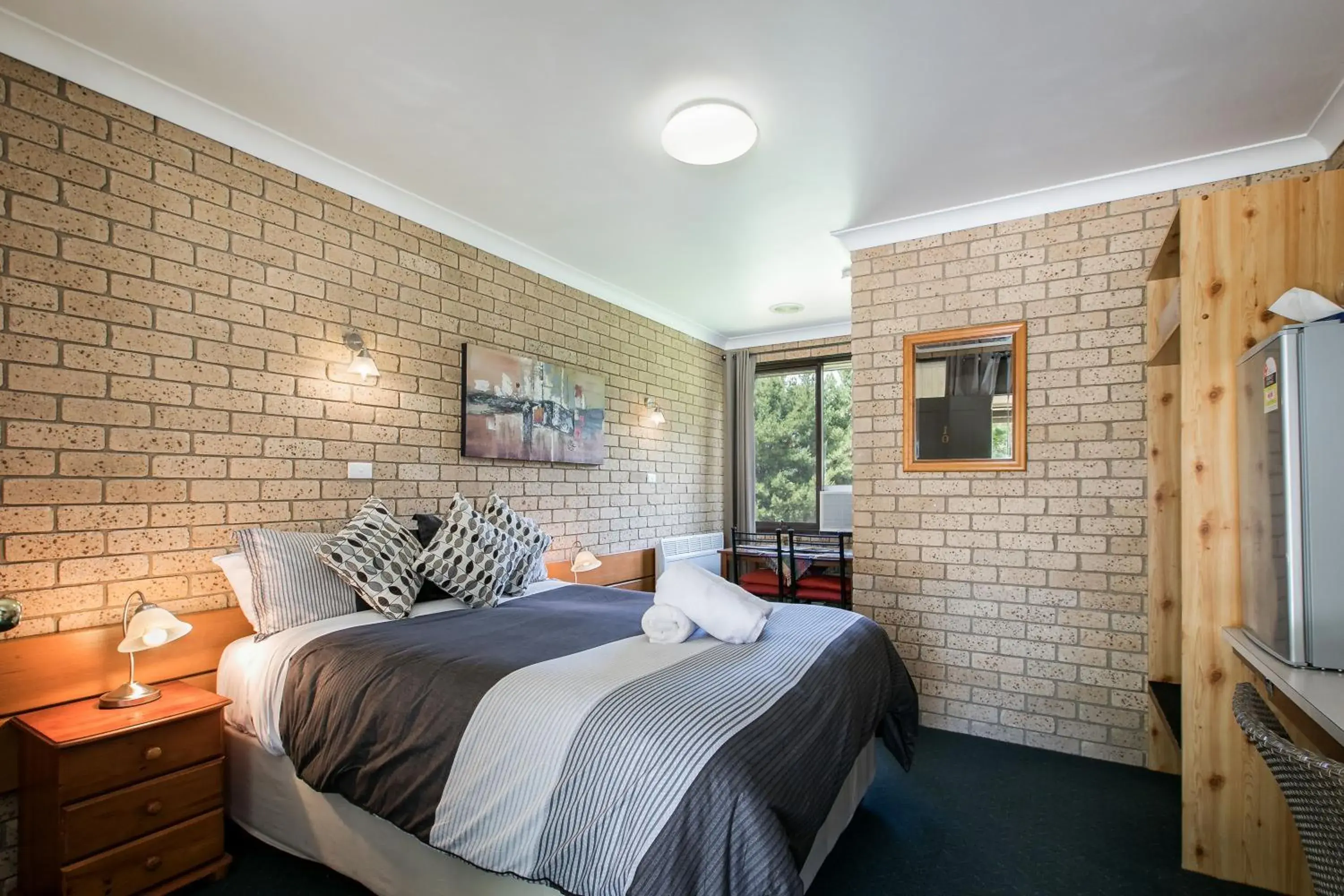 Superior Queen Room in Allamar Motel Superior Queen Room in Allamar Motel