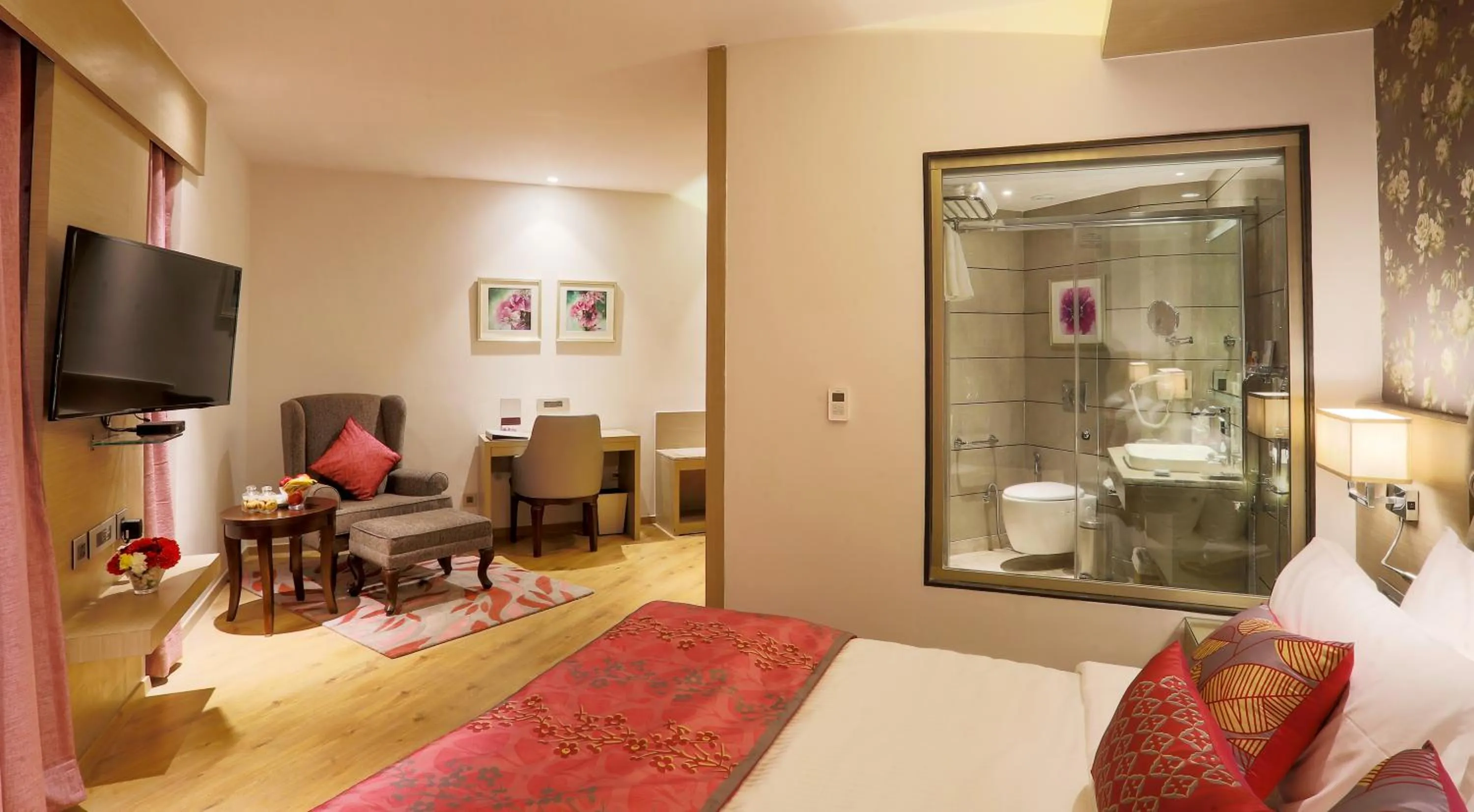 Communal lounge/ TV room, Bed in Welcomhotel by ITC Hotels, Shimla