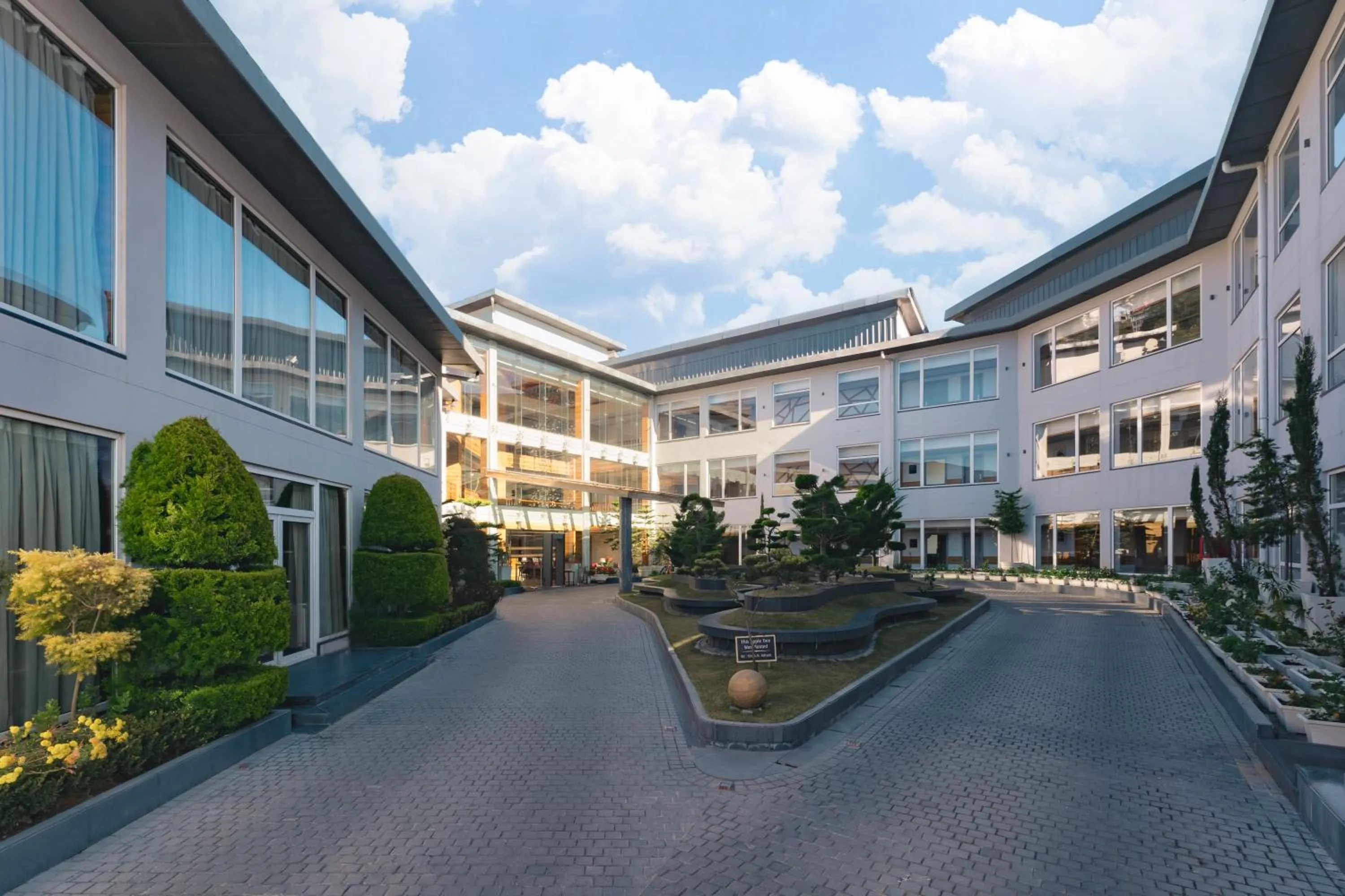 Property building in Welcomhotel by ITC Hotels, Shimla