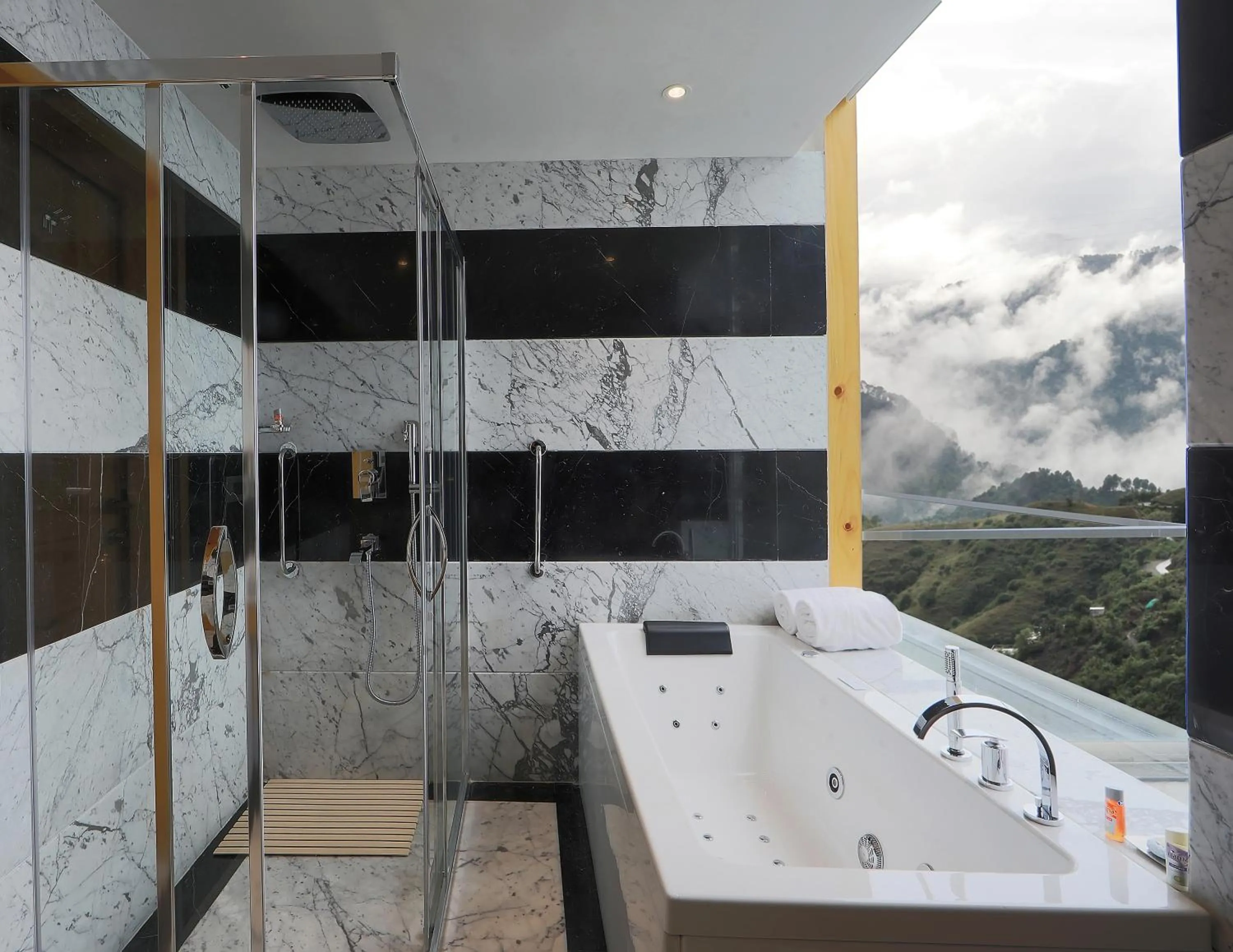 Bathroom in Welcomhotel by ITC Hotels, Shimla