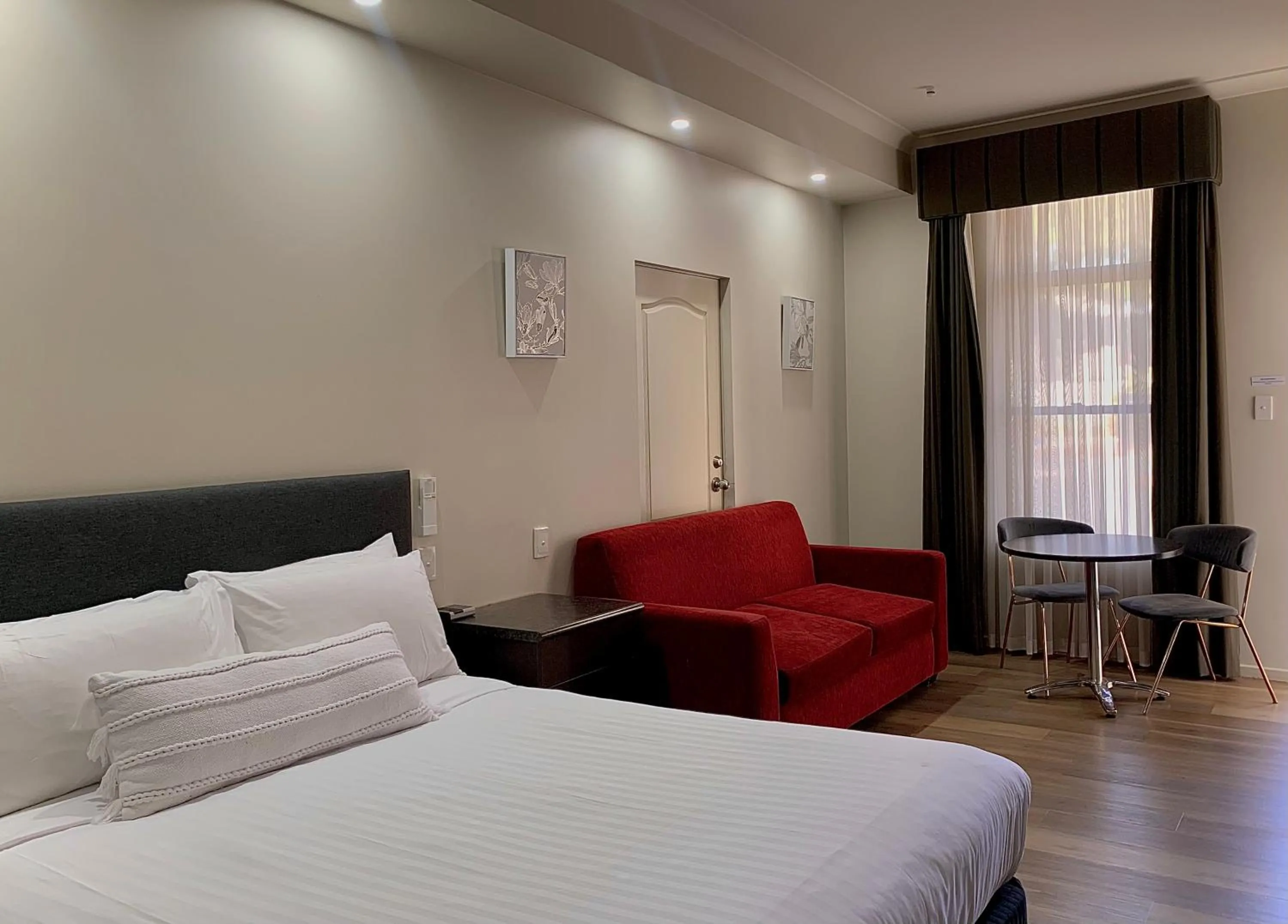 Bed in Prince of Wales Hotel