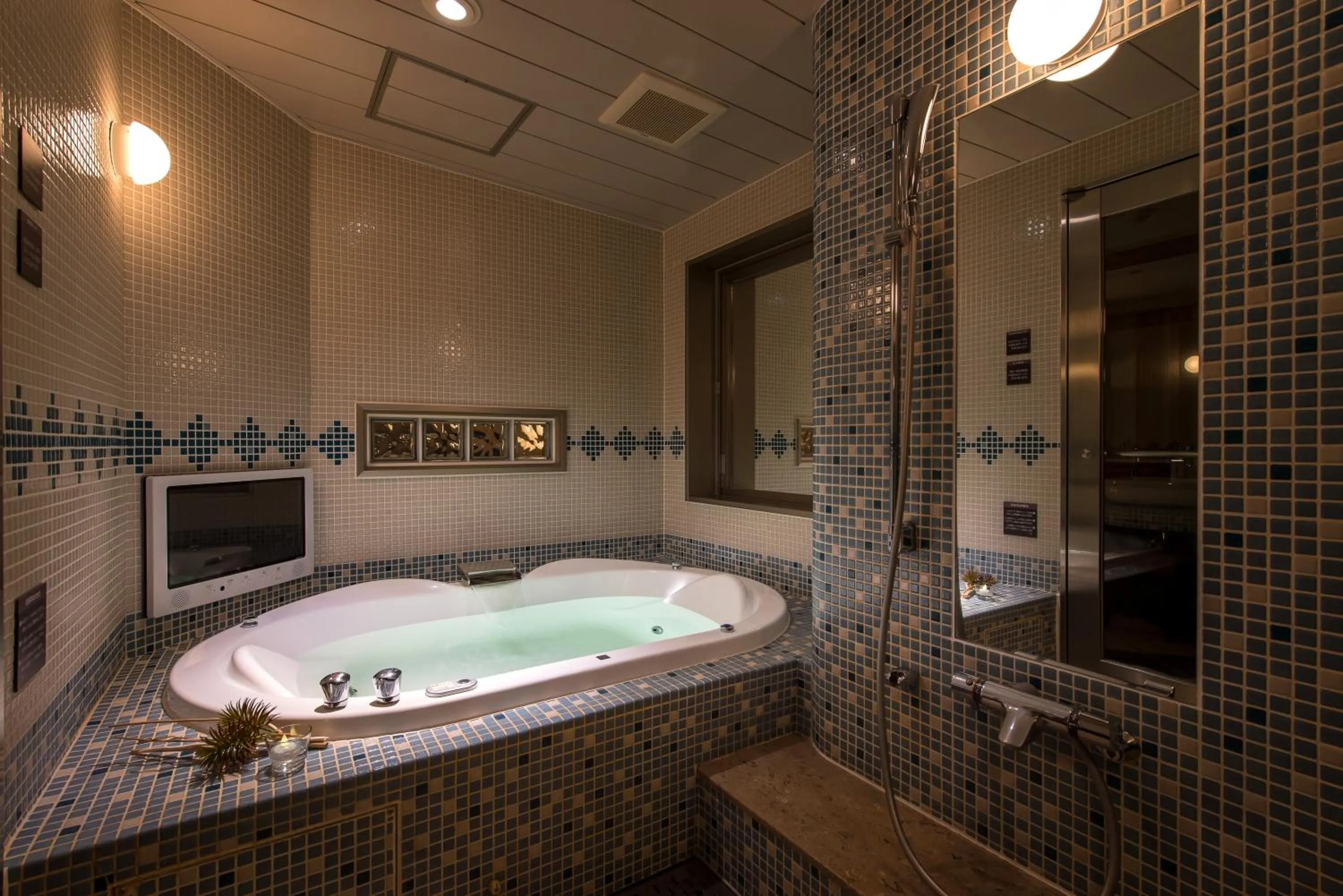 Hotel C. Chiba Shiroi