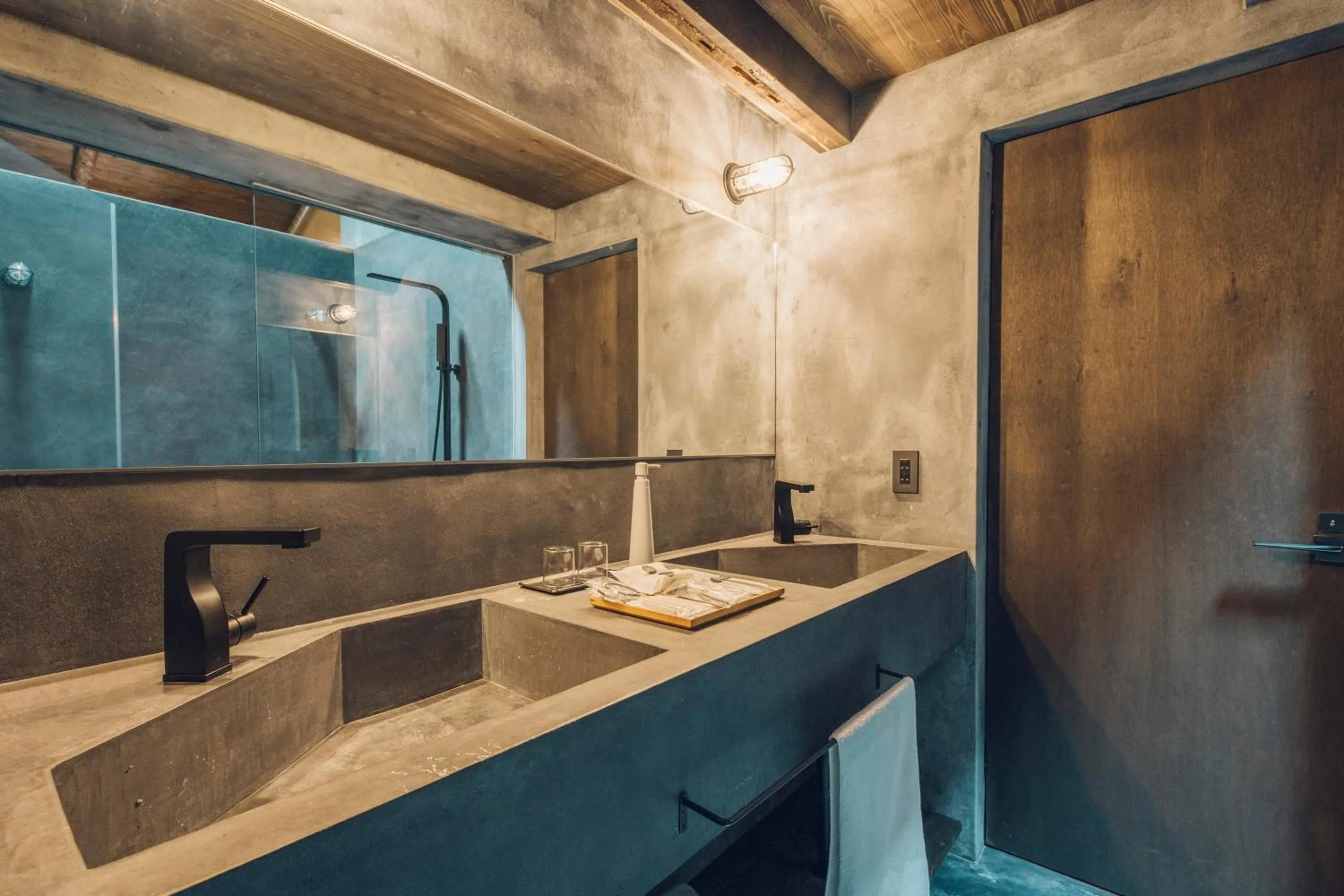 Bathroom in Meguru House Kyoto