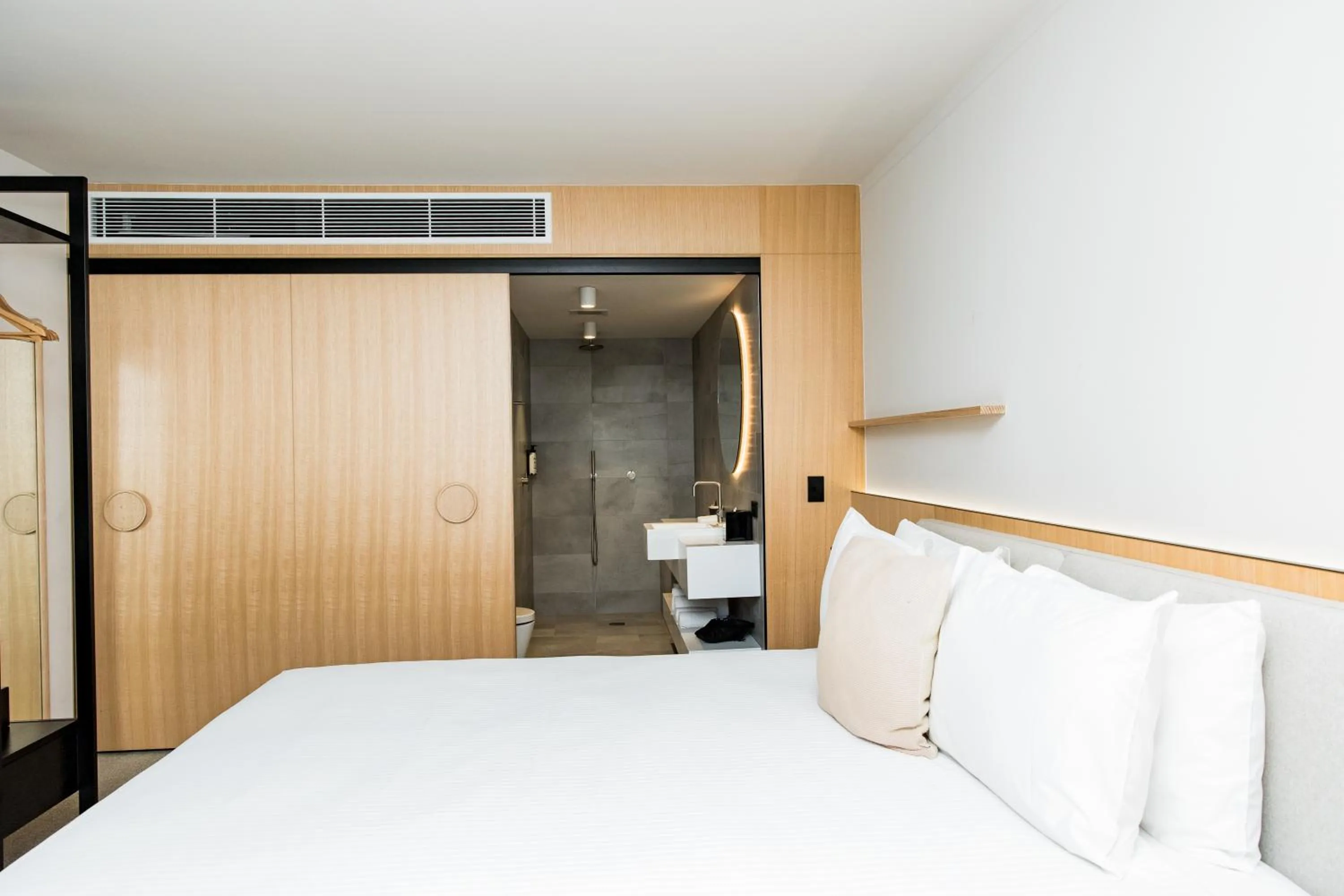 Bedroom, Bed in Quay Perth