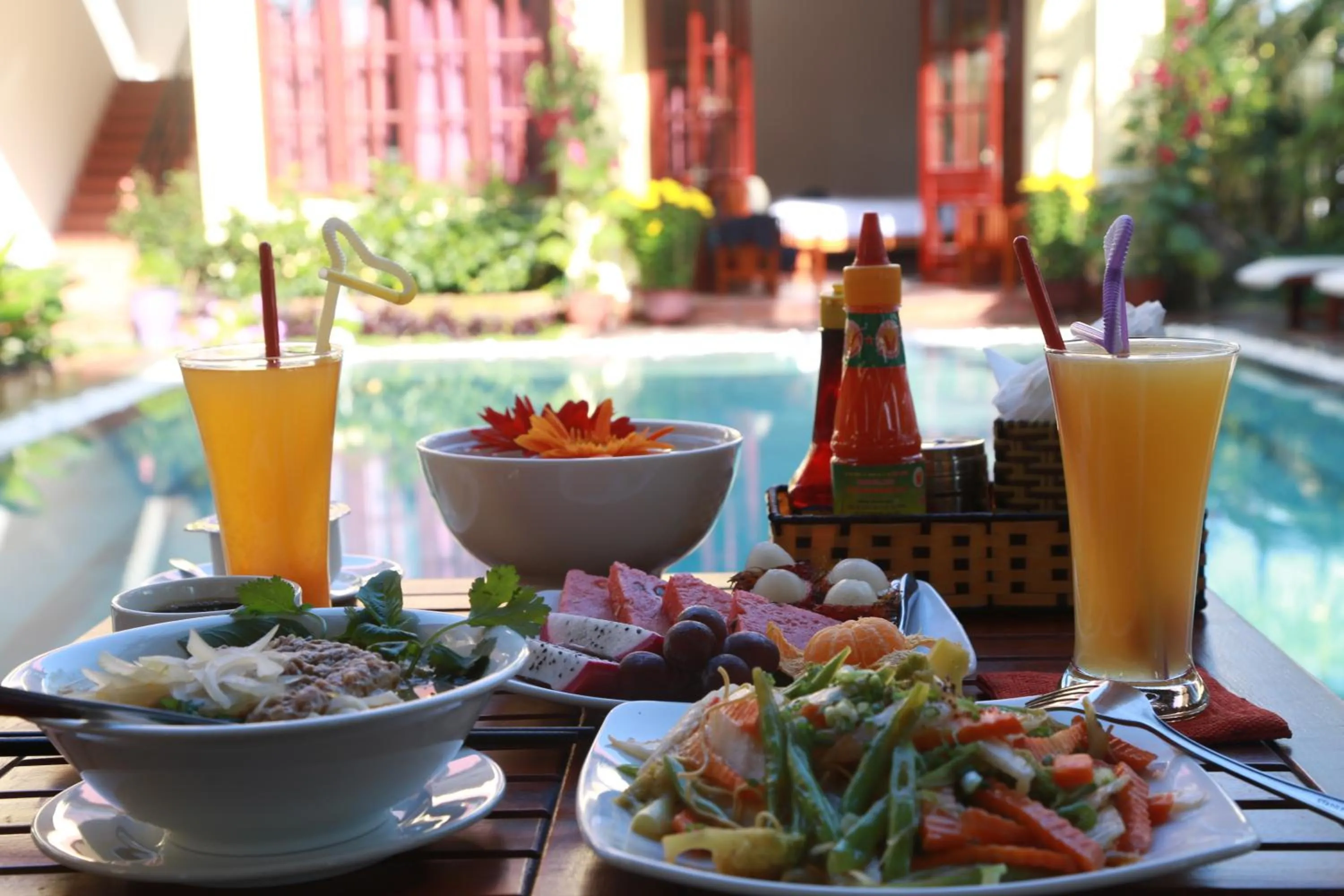 Food in The Earth Villa