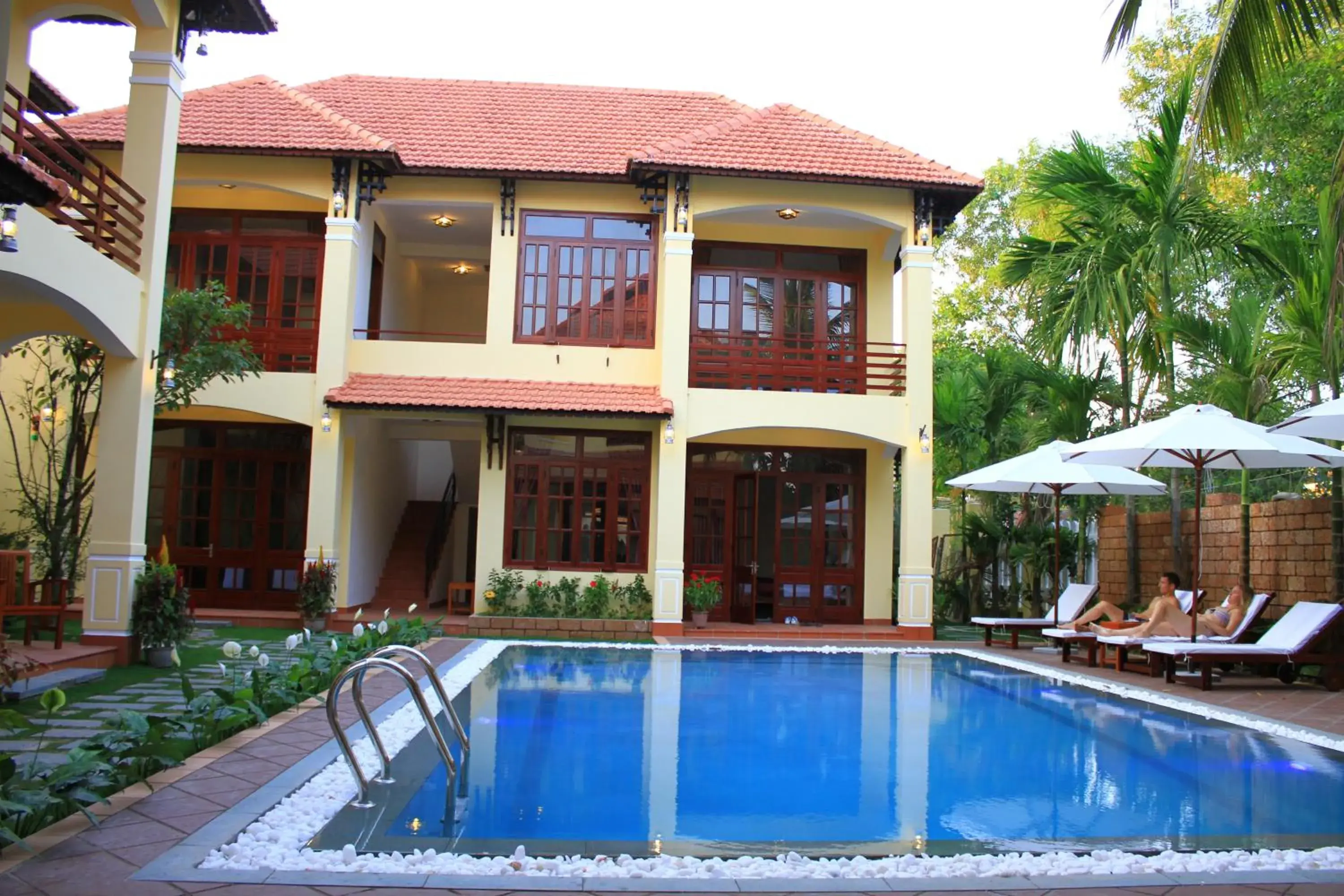 Swimming pool in The Earth Villa Swimming pool in The Earth Villa