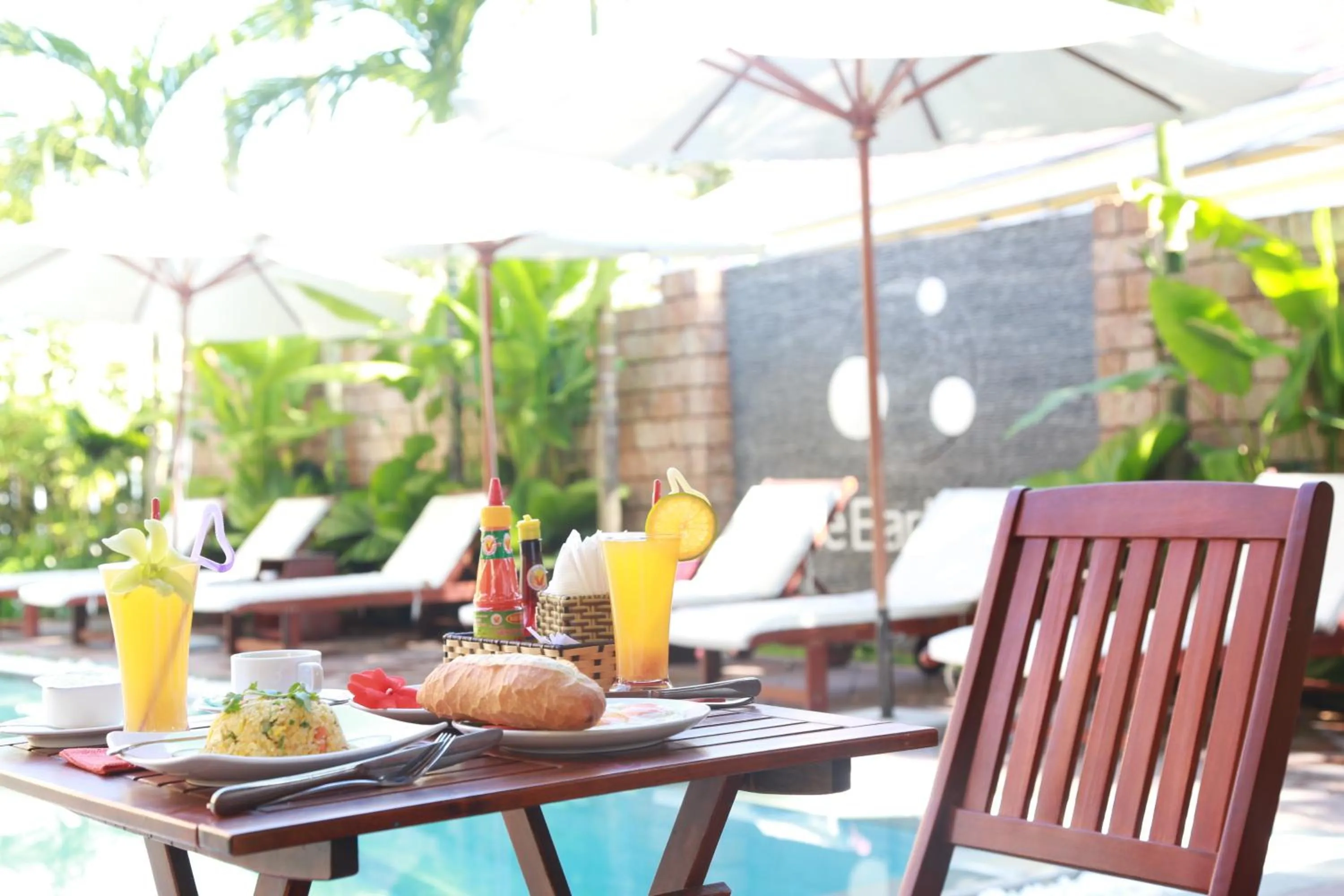 Other in The Earth Villa