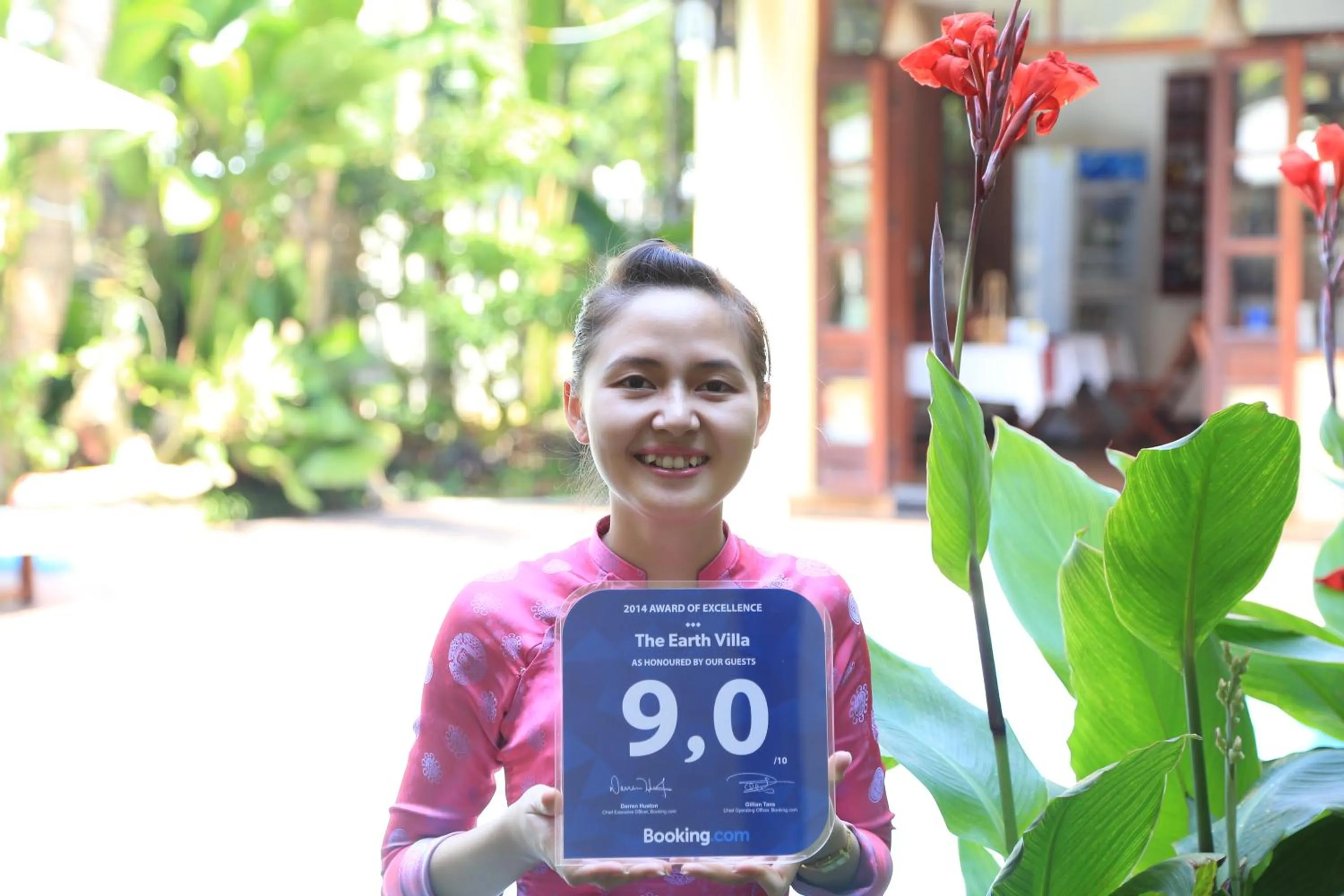 Certificate/Award in The Earth Villa