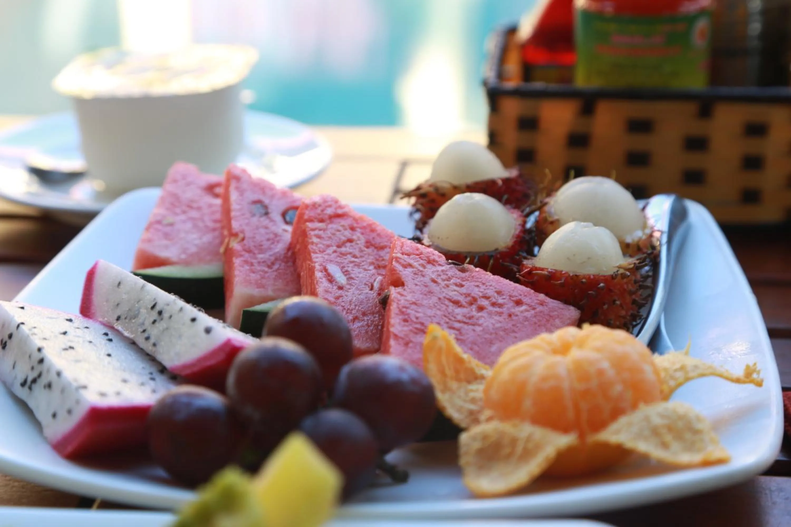 Restaurant/places to eat in The Earth Villa