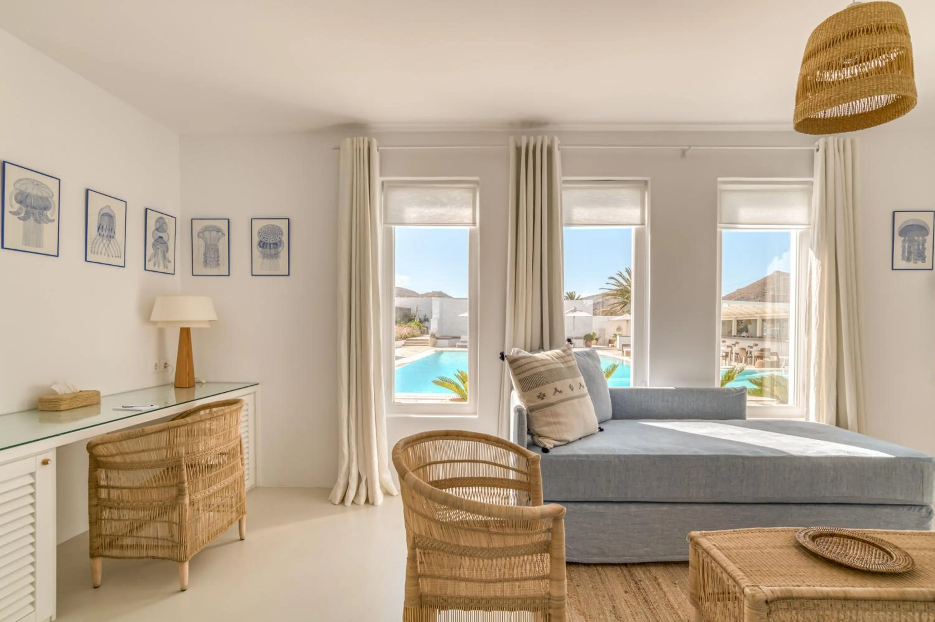 Living room, Bed in Villa Bellonia