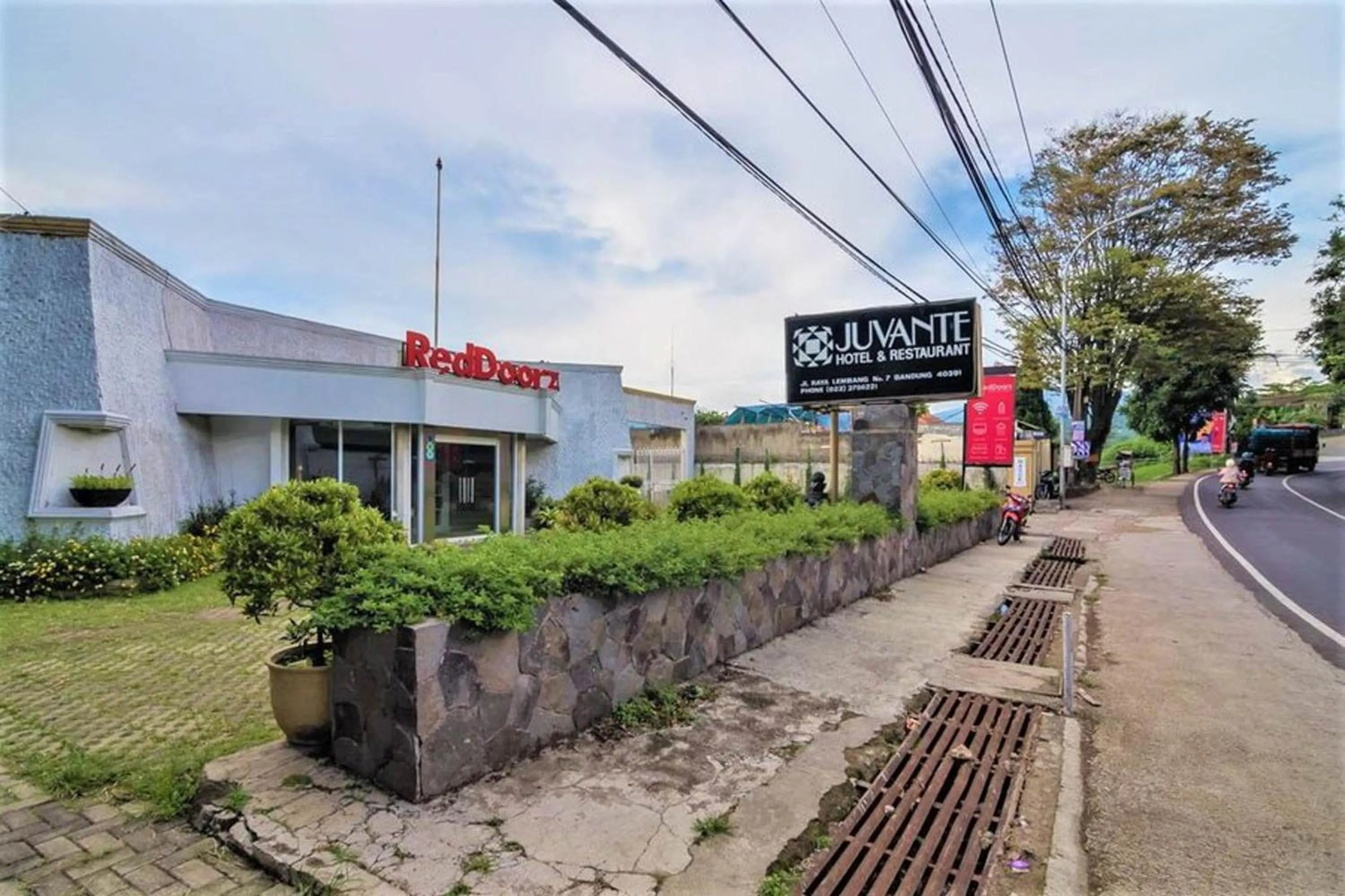 Property building in RedDoorz near Farm House 4