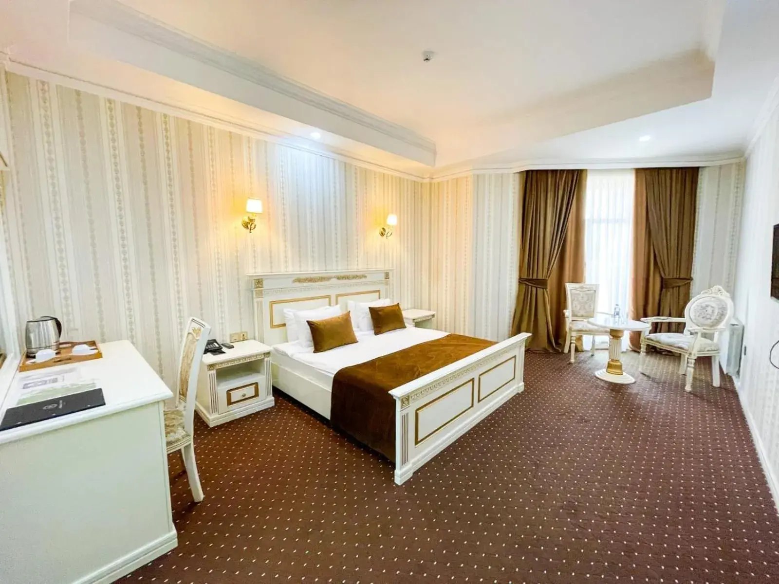 Photo of the whole room, Bed in Premier Palace Baku Photo of the whole room, Bed in Premier Palace Baku