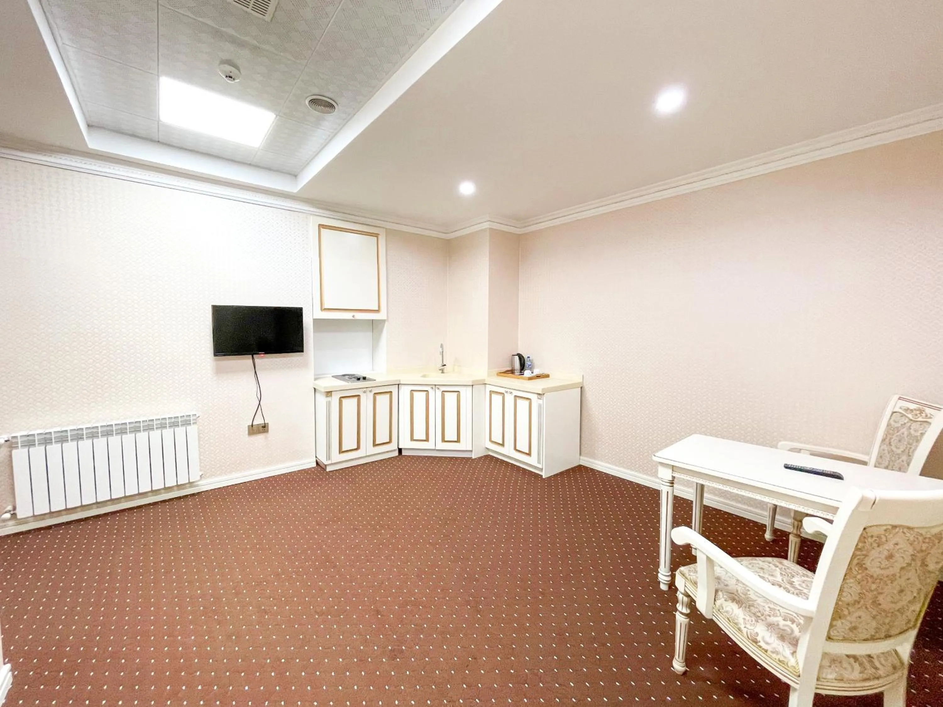 Kitchen or kitchenette in Premier Palace Baku