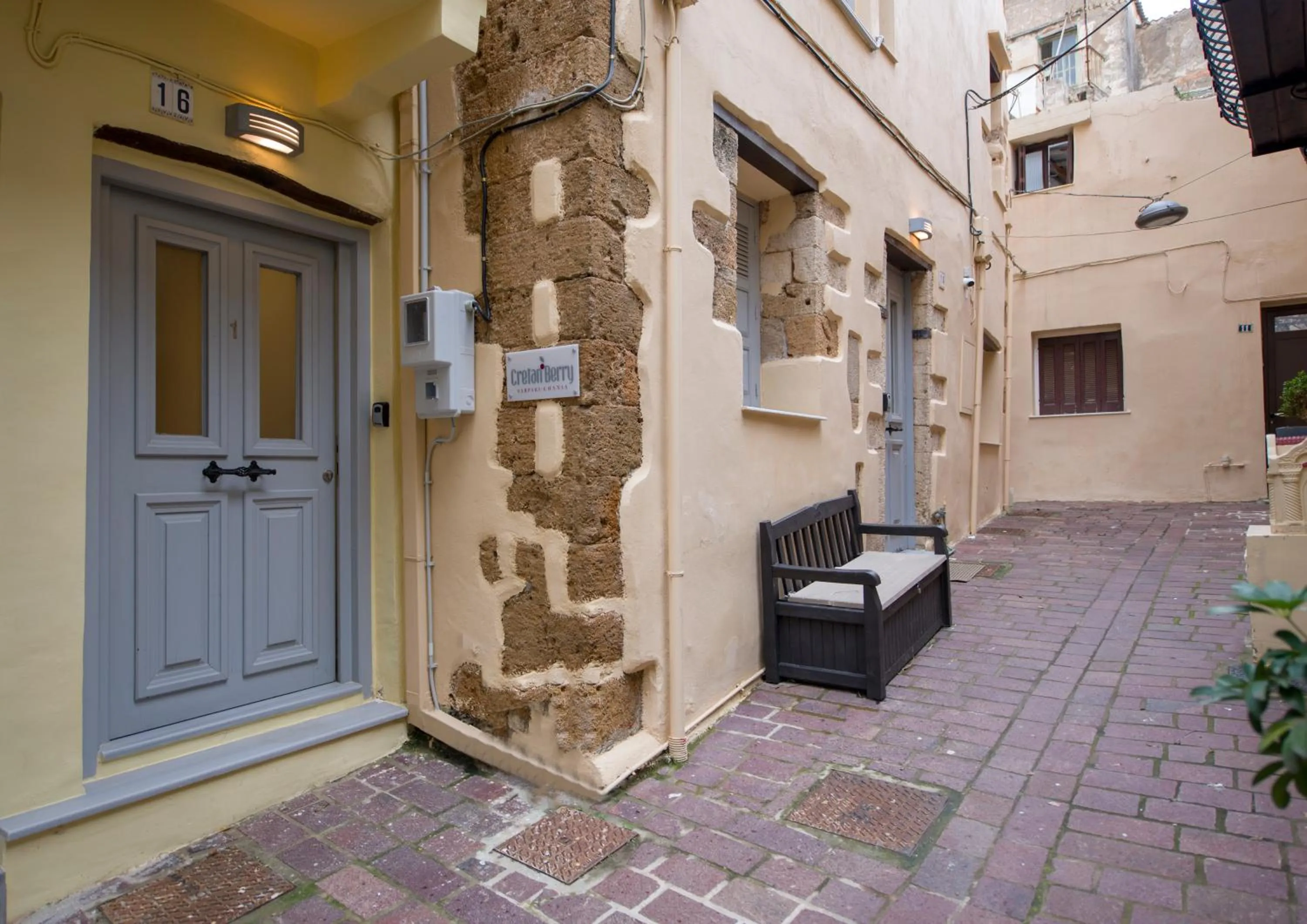 Facade/entrance in Cretan Berry Sarpaki