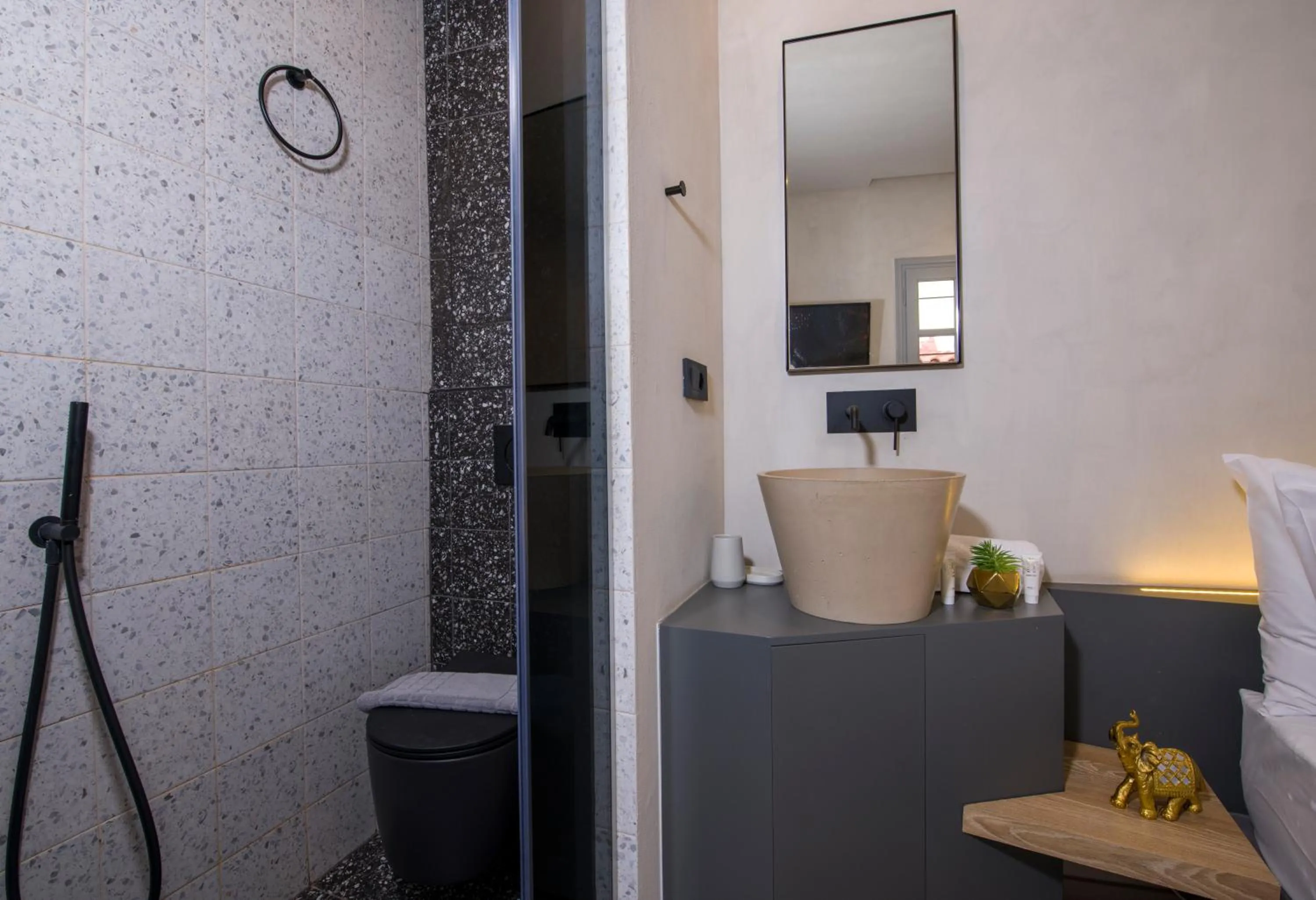 Bathroom in Cretan Berry Sarpaki