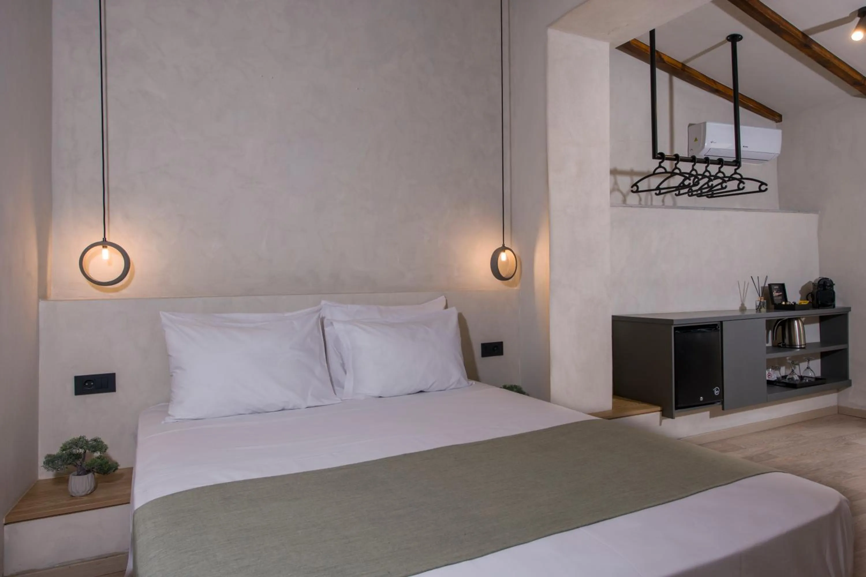 Photo of the whole room, Bed in Cretan Berry Sarpaki