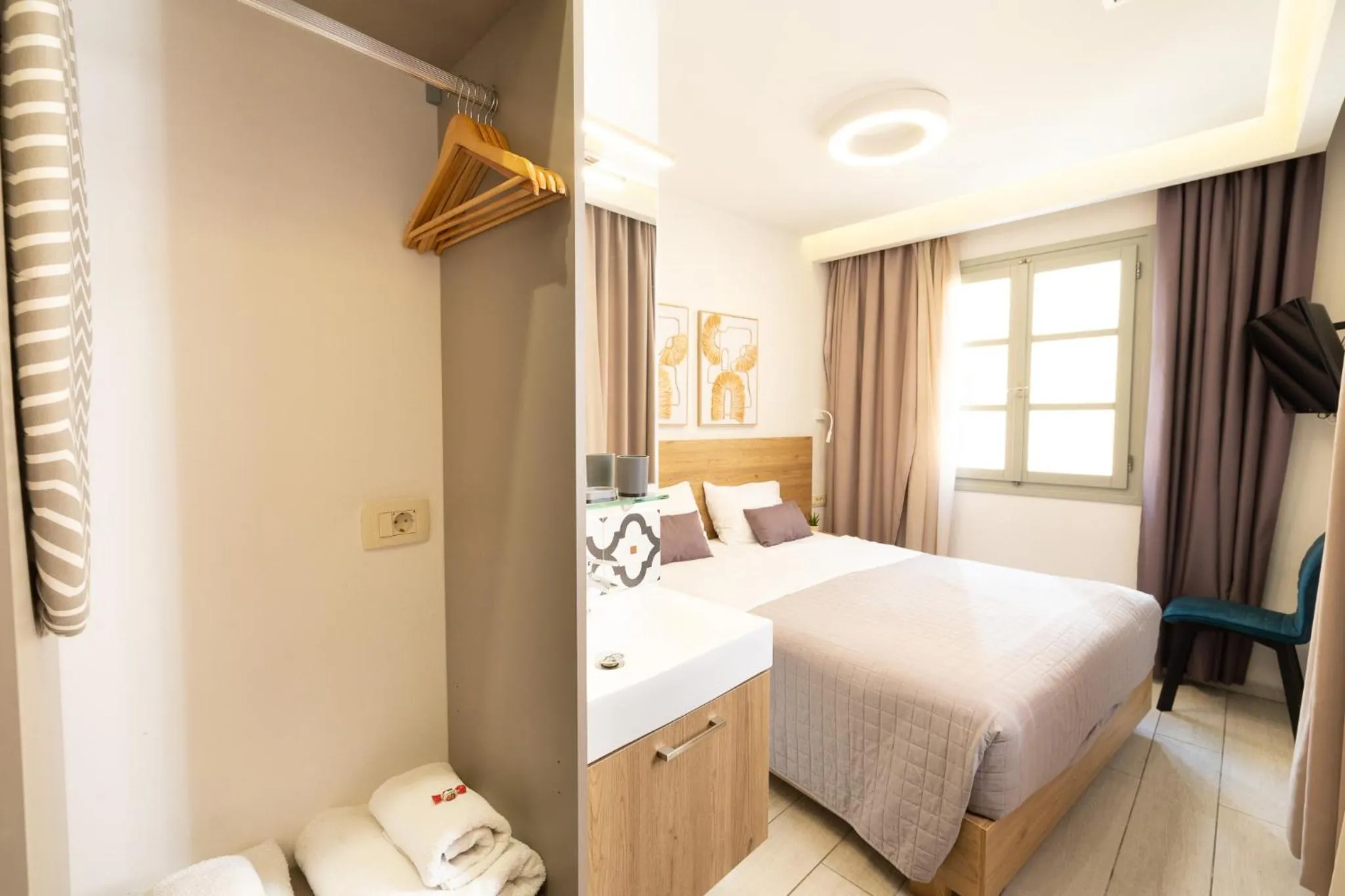 Bed in Cretan Berry Portou