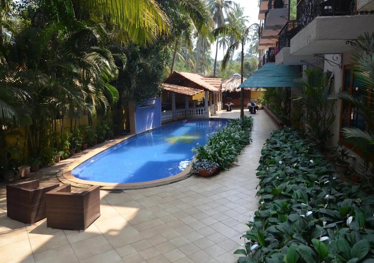 Swimming pool in Tangerine Boutique Resort