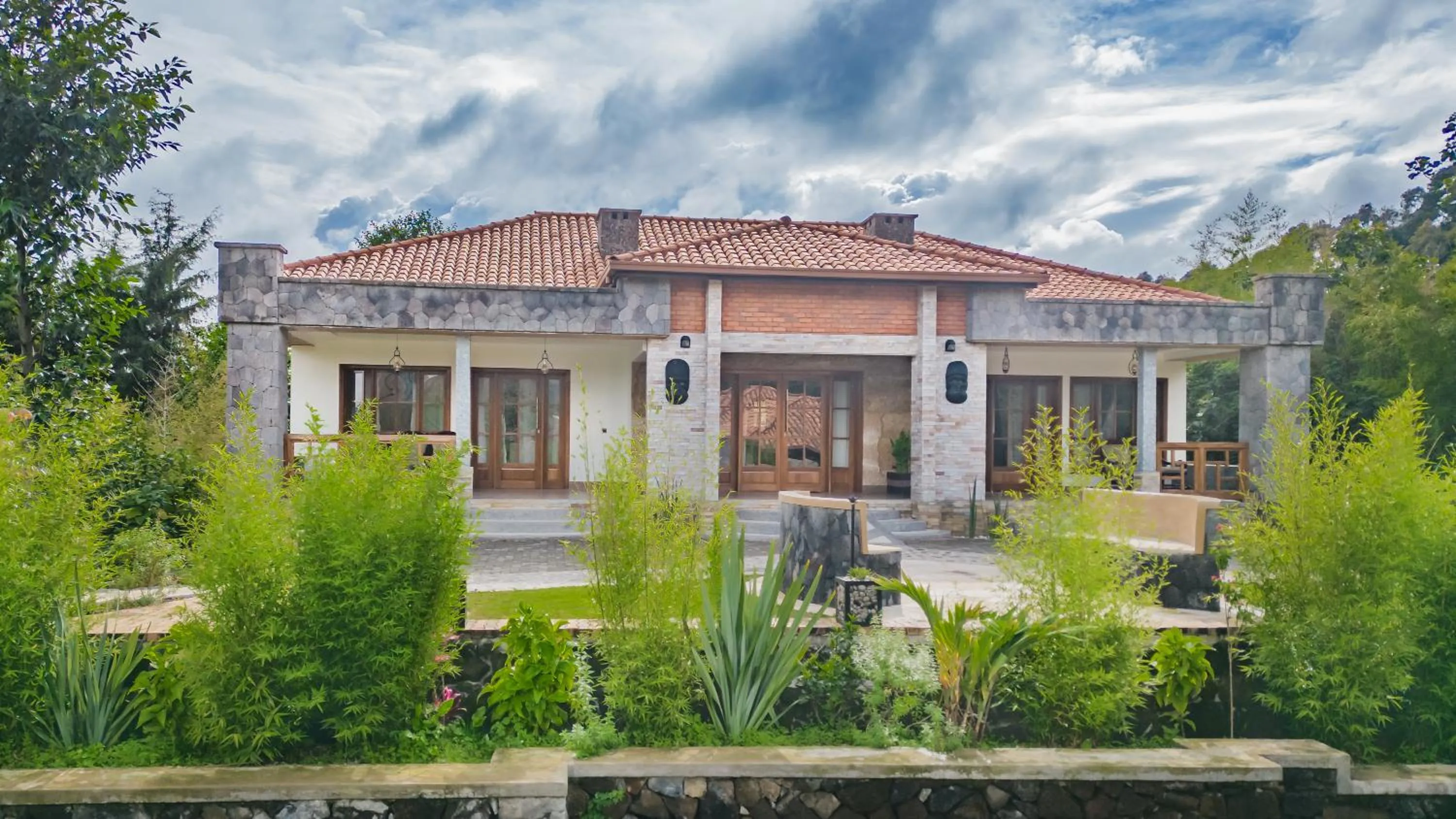 Ingagi Park View Lodge