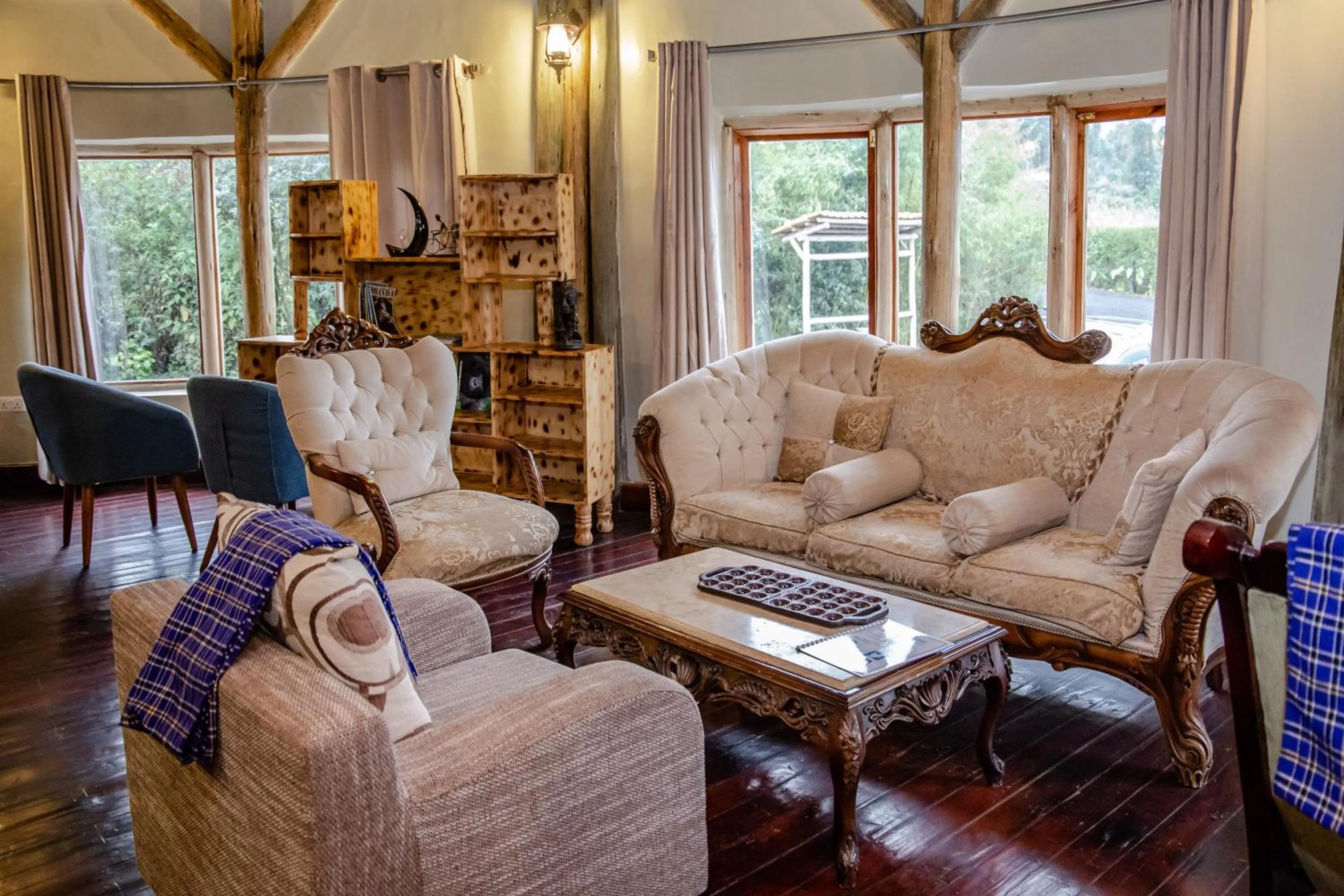 Living room in Ingagi Park View Lodge