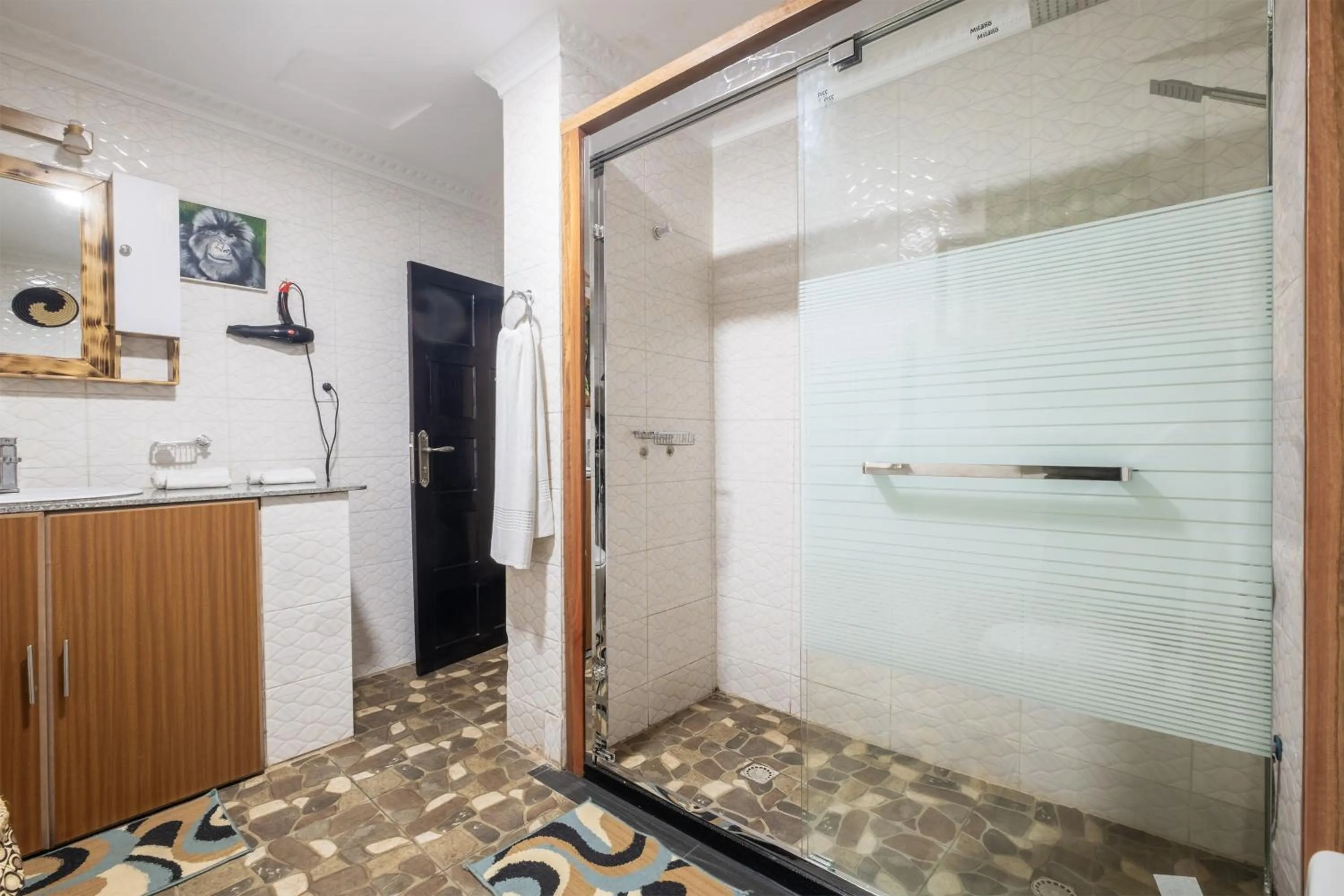 Ingagi Park View Lodge