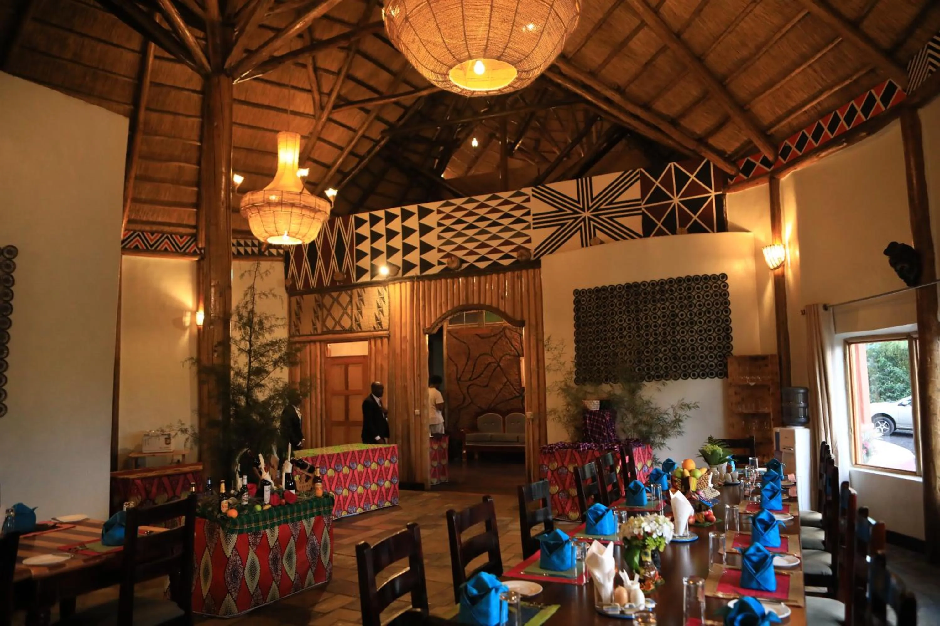 Ingagi Park View Lodge