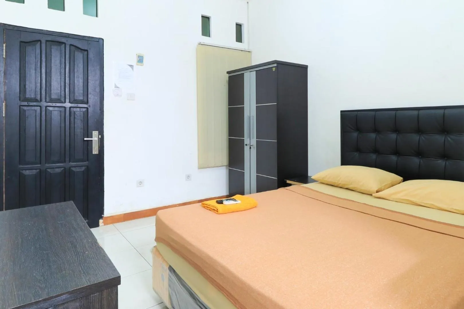 Bedroom, Bed in Riviera Residence