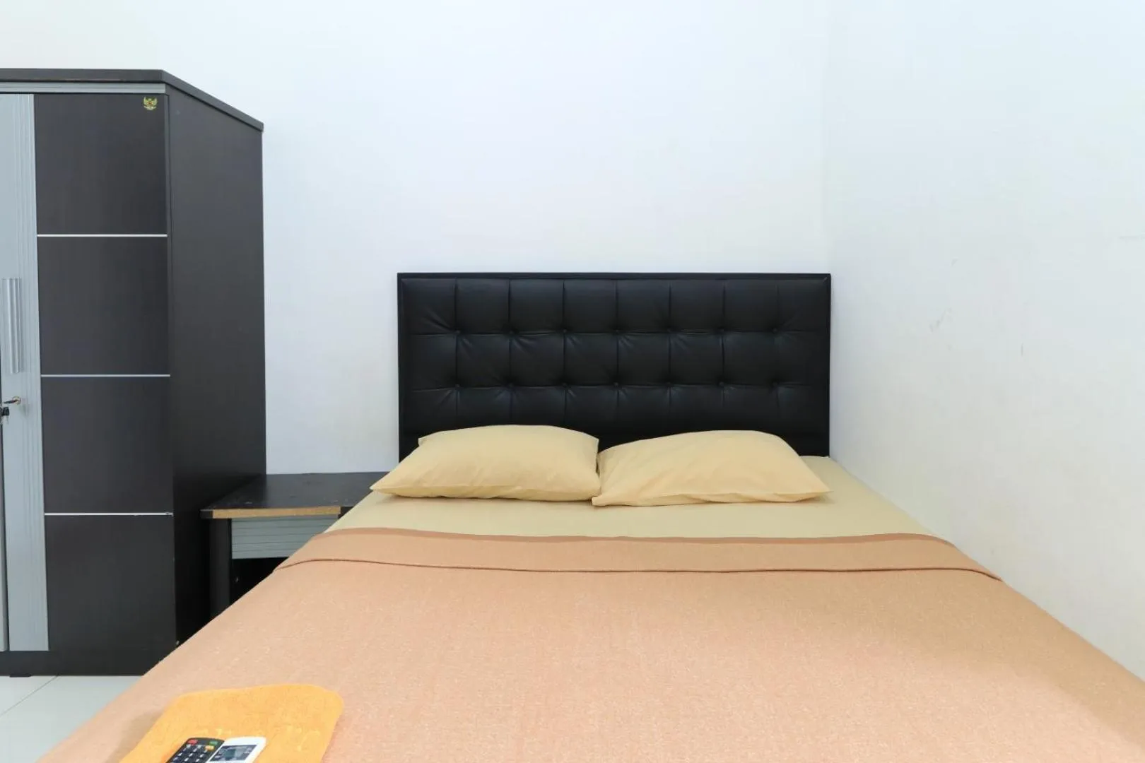 Bedroom, Bed in Riviera Residence