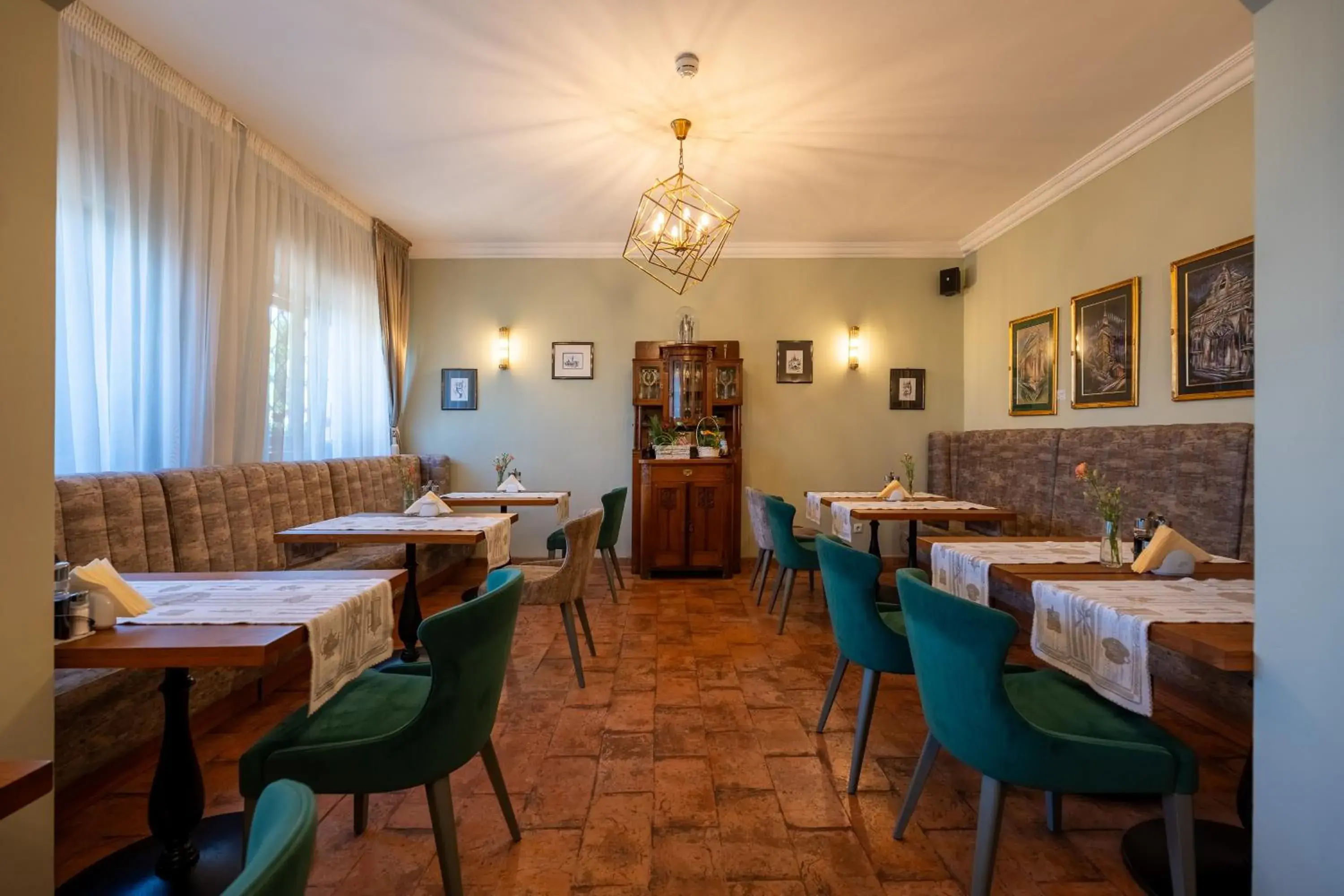 Restaurant/places to eat in Casa Cranta Restaurant/places to eat in Casa Cranta