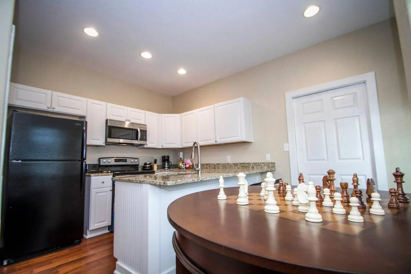 Kitchen or kitchenette in Hackberry St #B Renovated 2BR Near Downtown SA