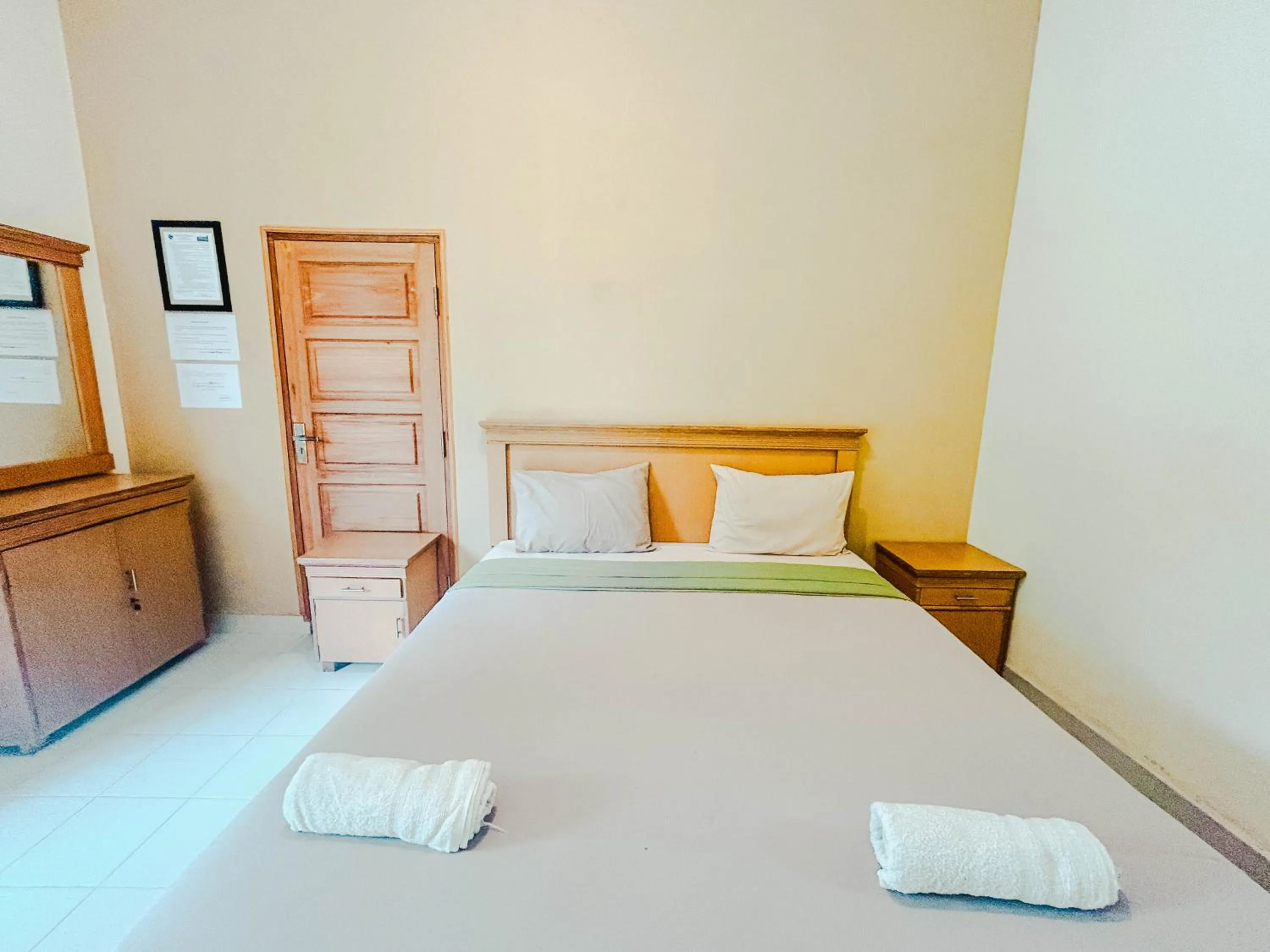 Bed in Lembah Rinjani Villa & Resto Syariah by ecommerceloka