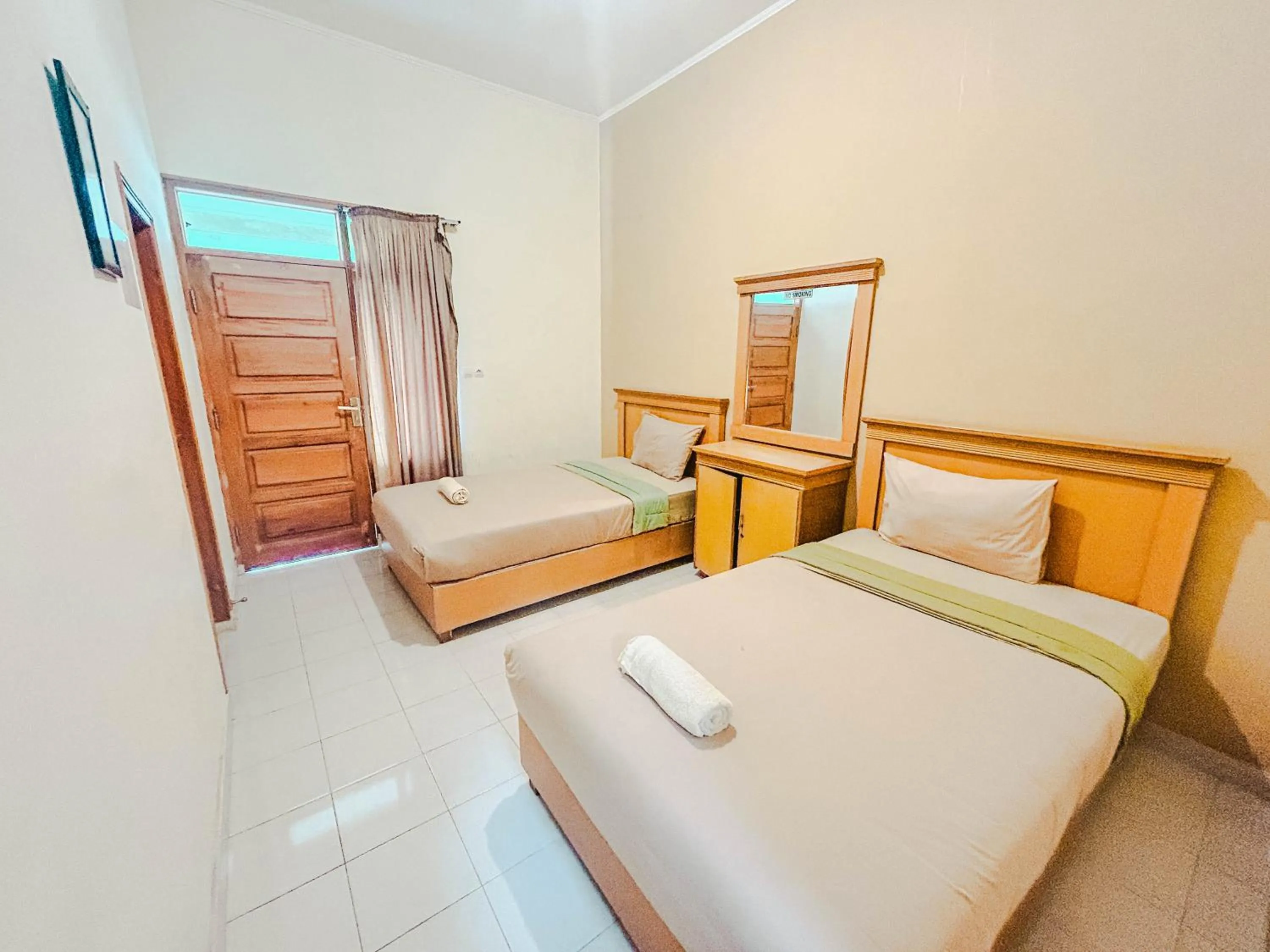 Bed in Lembah Rinjani Villa & Resto Syariah by ecommerceloka