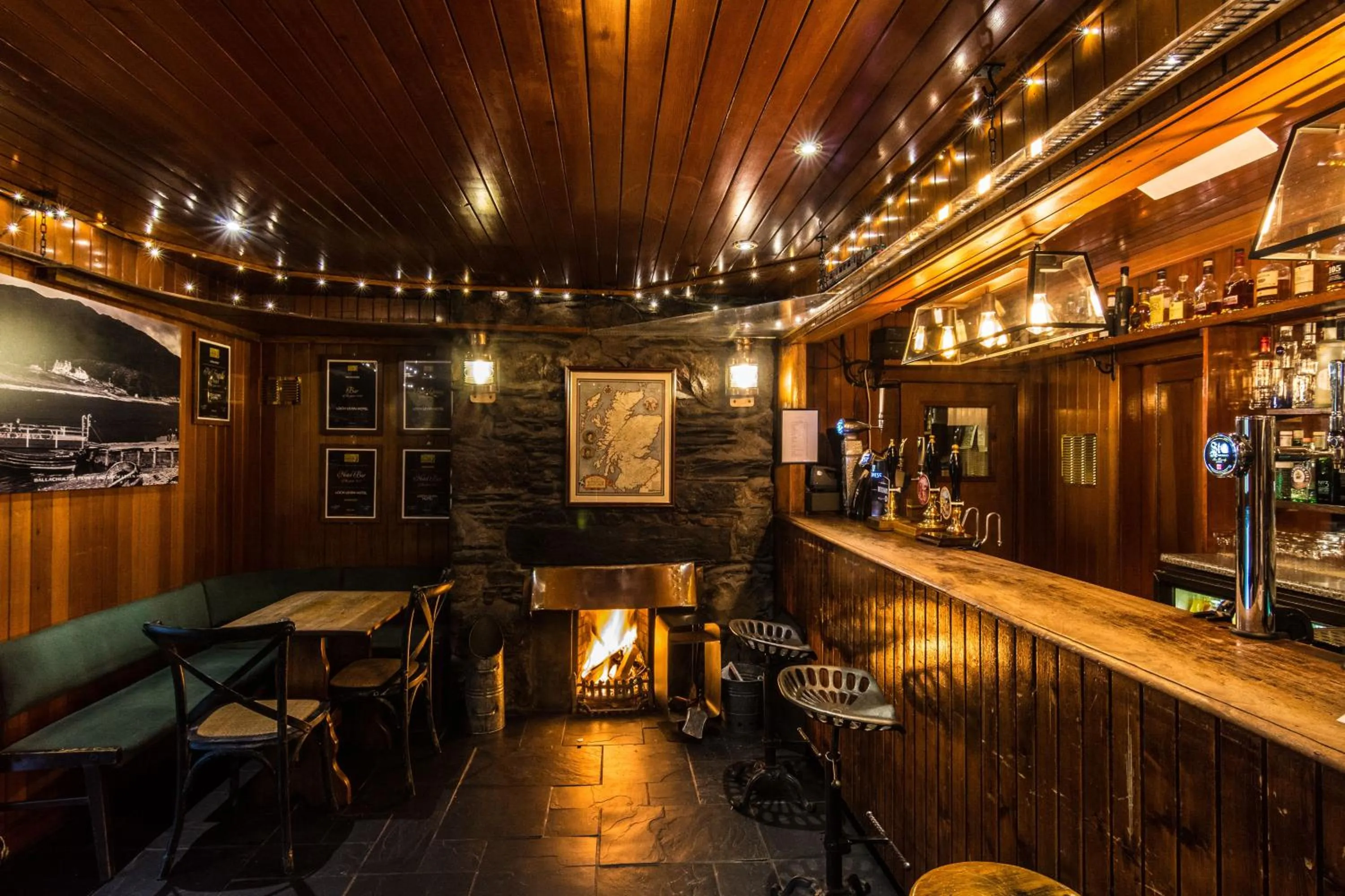 Lounge or bar in Loch Leven Hotel & Distillery