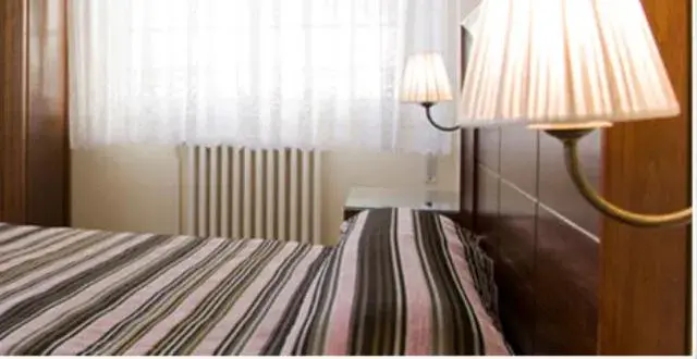 Double Room 1 Bed in Hotel Bruselas Double Room 1 Bed in Hotel Bruselas