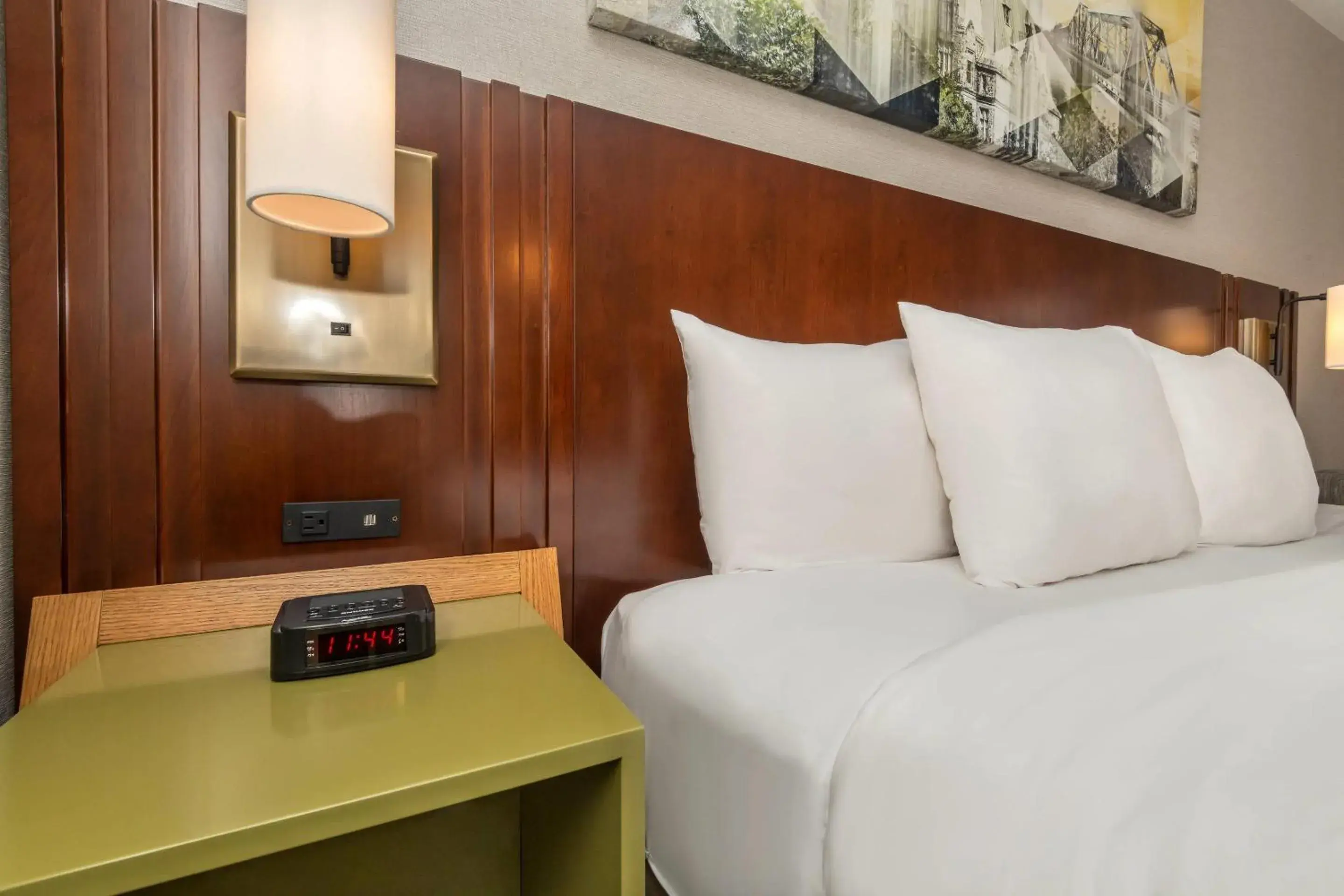 Bedroom, Bed in Comfort Inn Bedroom, Bed in Comfort Inn