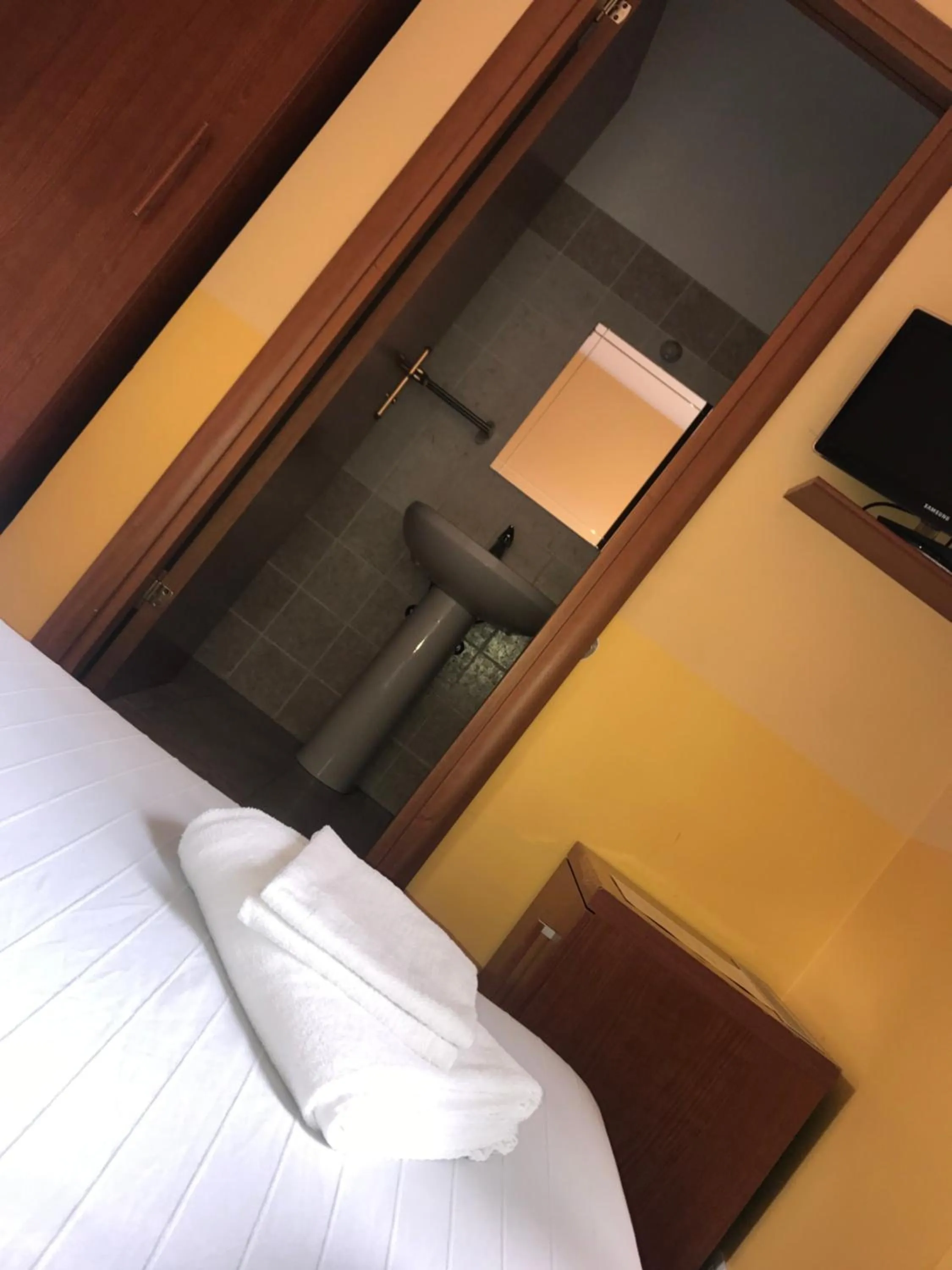 Photo of the whole room, Bed in San Daniele Bundi House