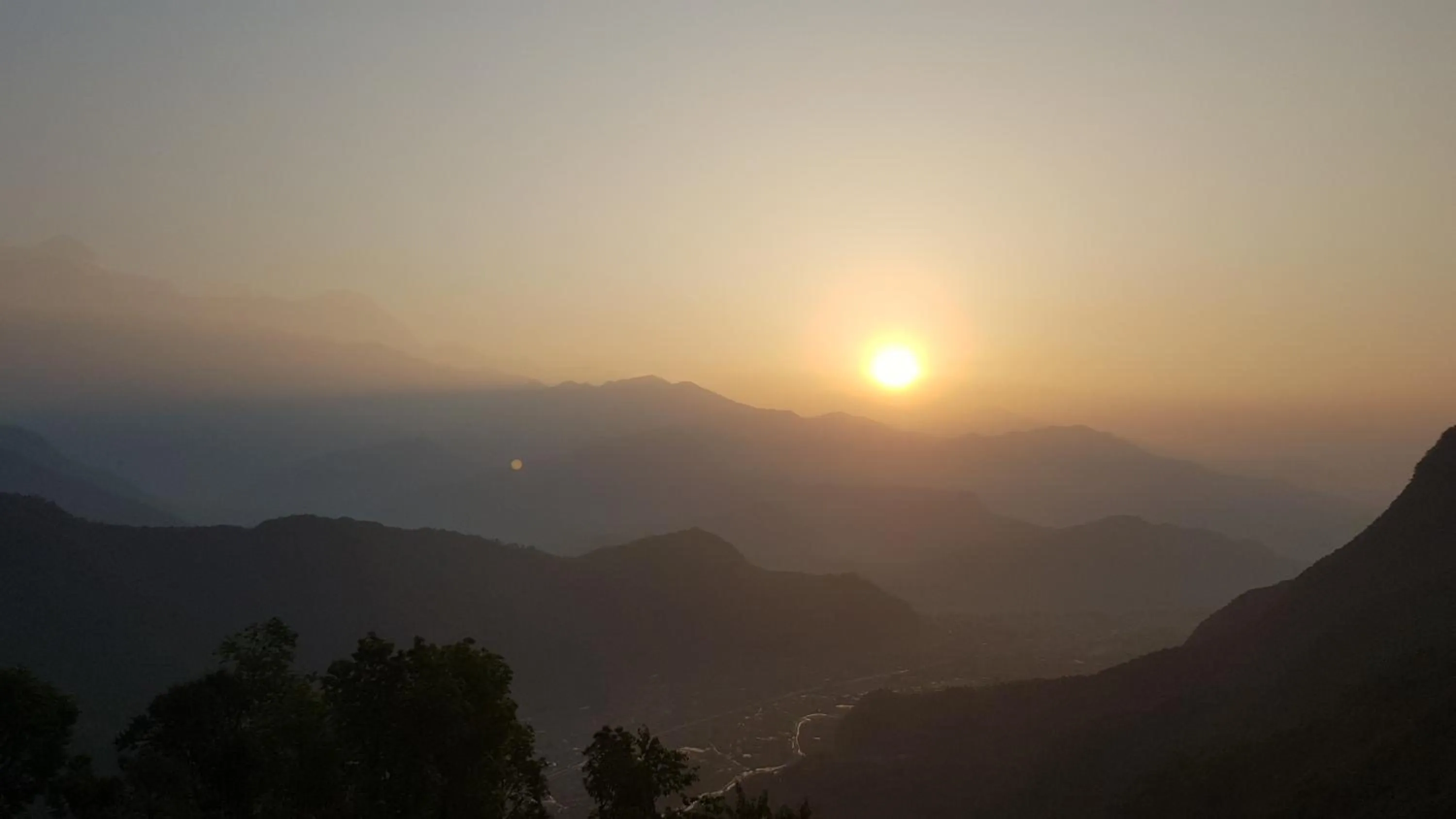 Sunset in ES Deurali Resort