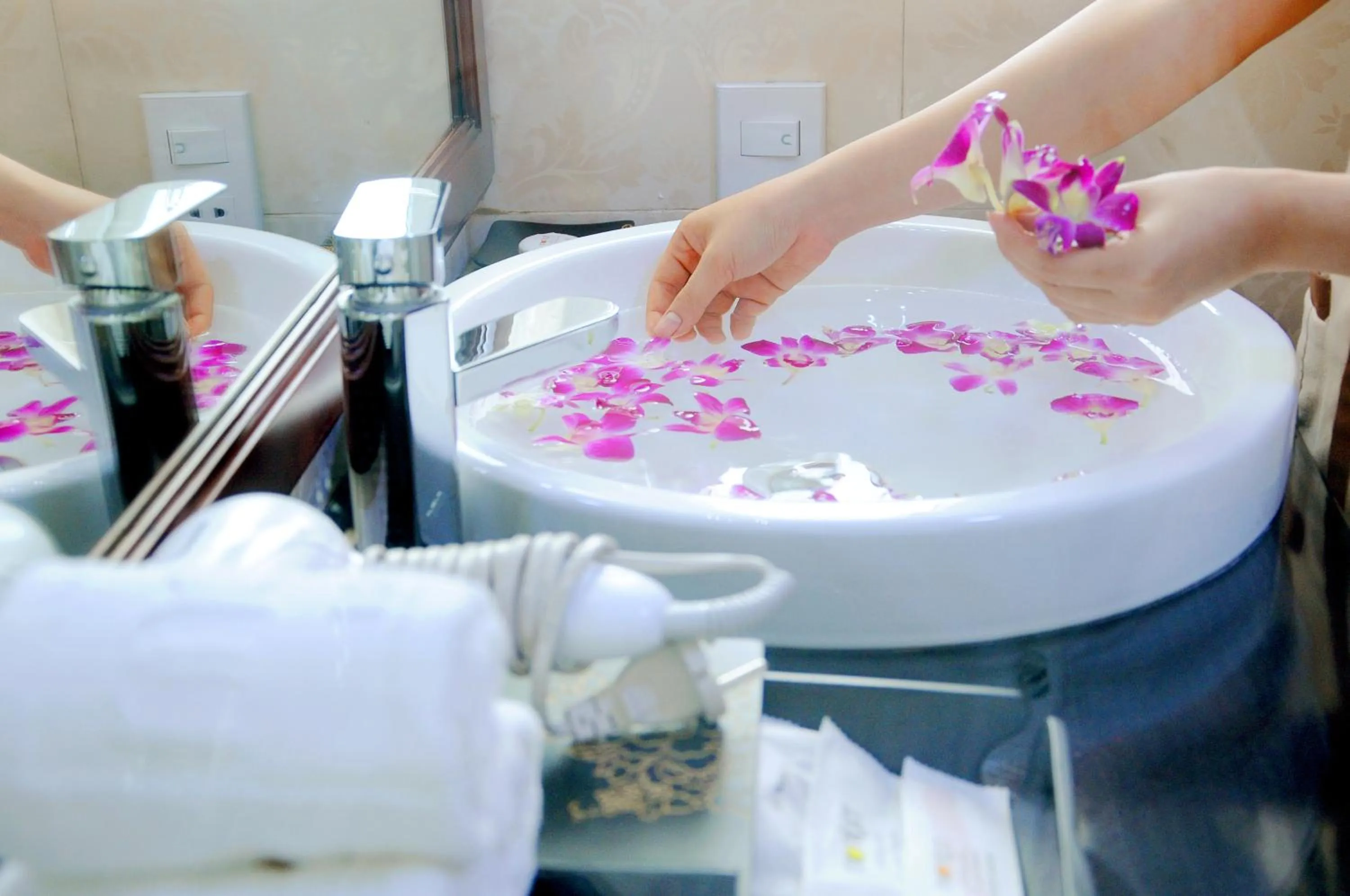 Bathroom in Moonlight Hotel Hue