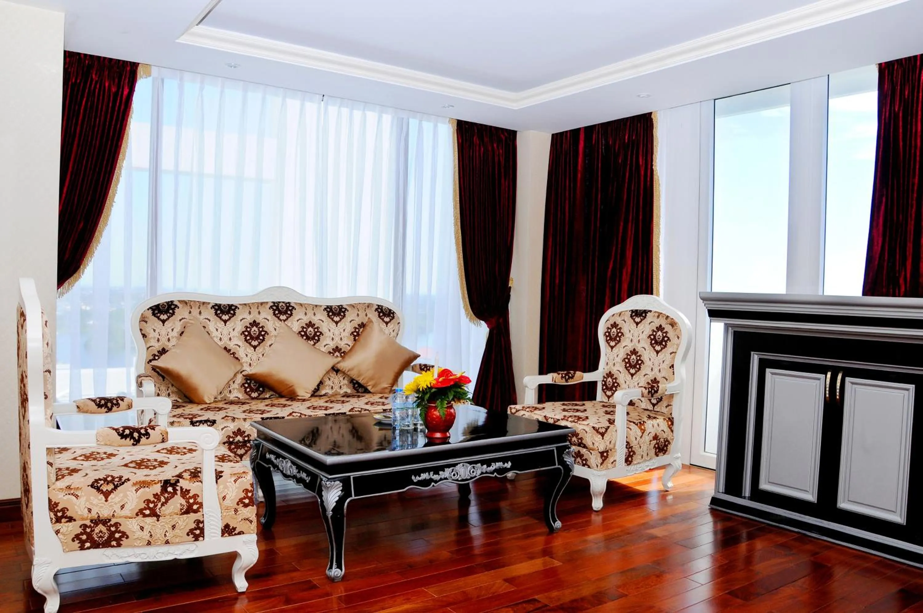 Seating area in Moonlight Hotel Hue