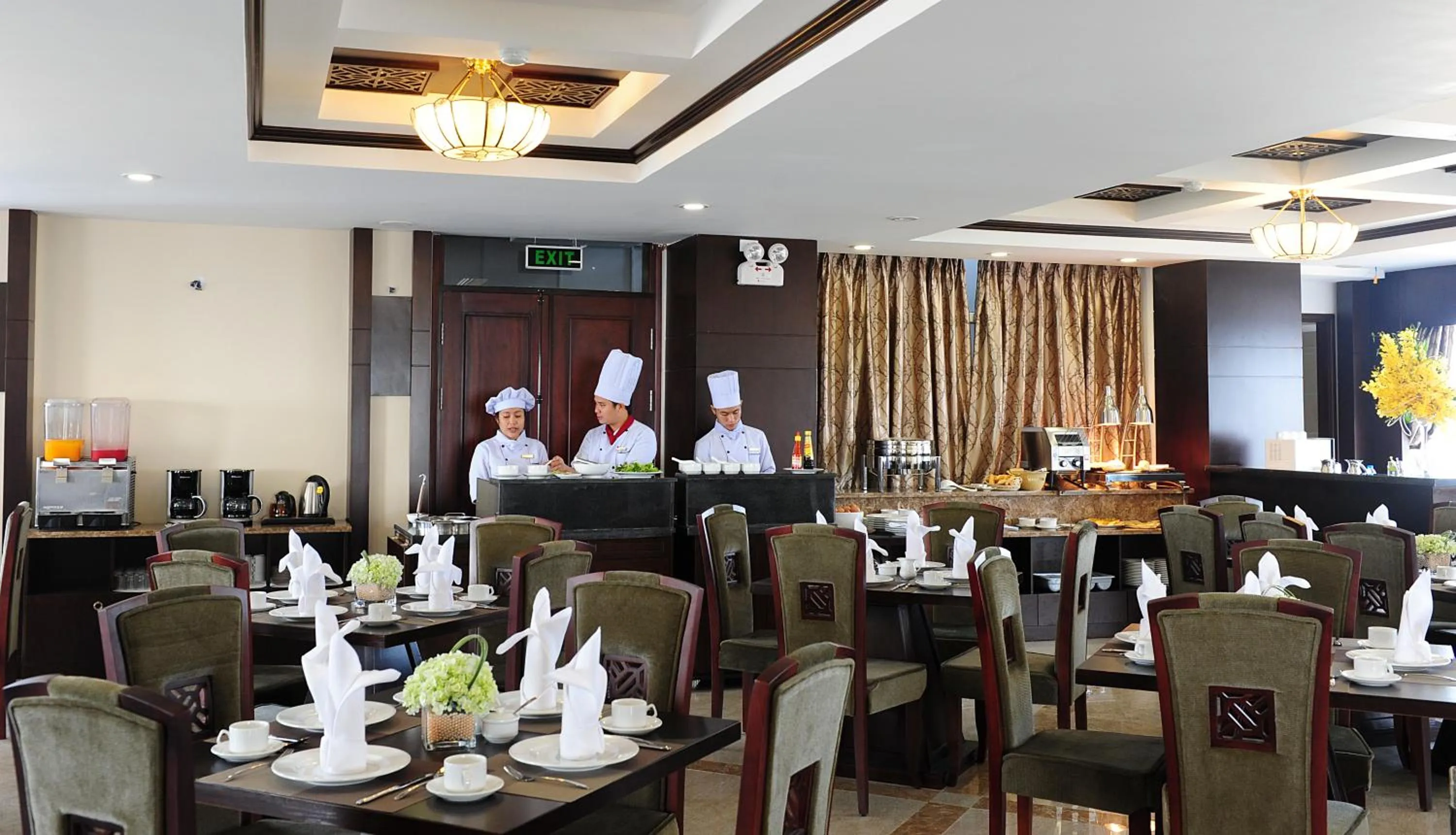 Dining area in Moonlight Hotel Hue