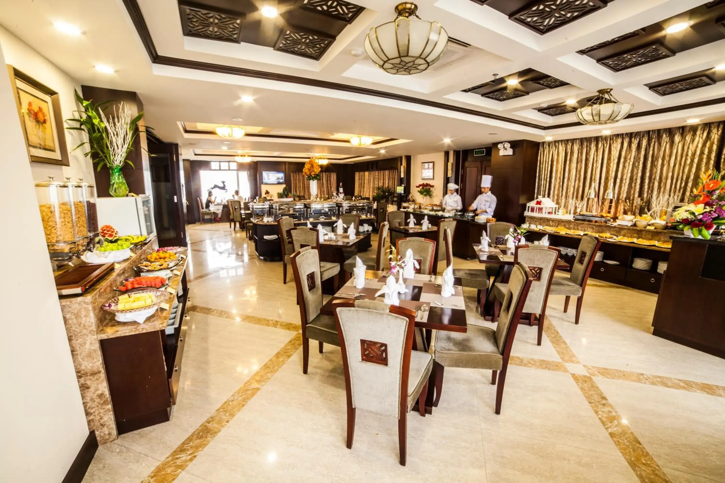 Restaurant/places to eat in Moonlight Hotel Hue Restaurant/places to eat in Moonlight Hotel Hue