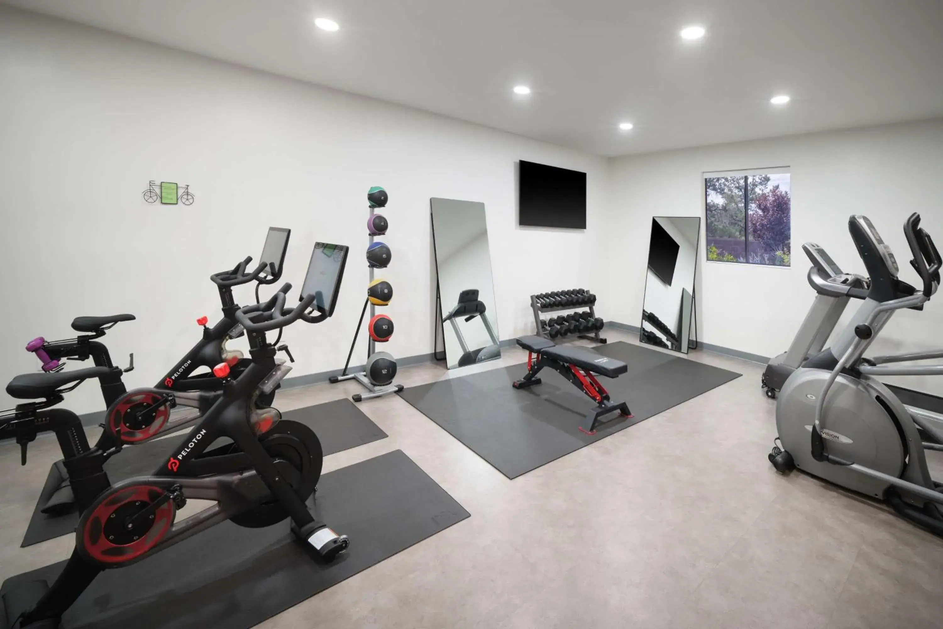 Fitness centre/facilities in Aiden by Best Western Sedona Fitness centre/facilities in Aiden by Best Western Sedona