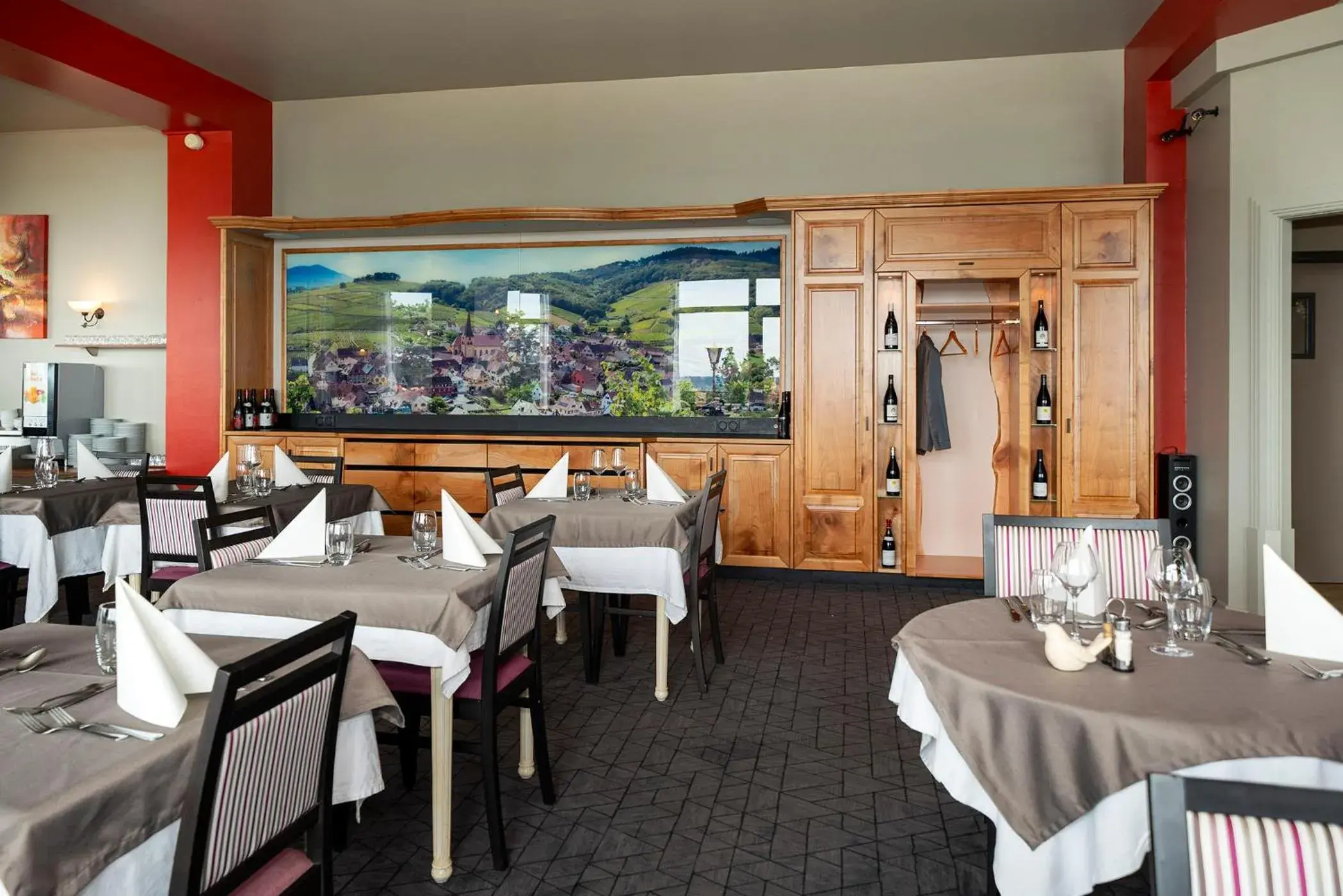 Restaurant/places to eat in Alexain Hotel Restaurant & Wellness - Colmar Ouest Restaurant/places to eat in Alexain Hotel Restaurant & Wellness - Colmar Ouest