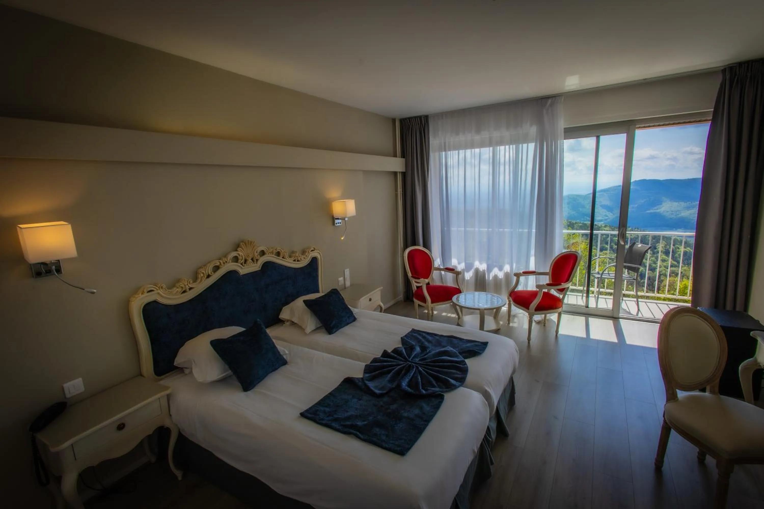 Bed in Alexain Hotel Restaurant & Wellness - Colmar Ouest