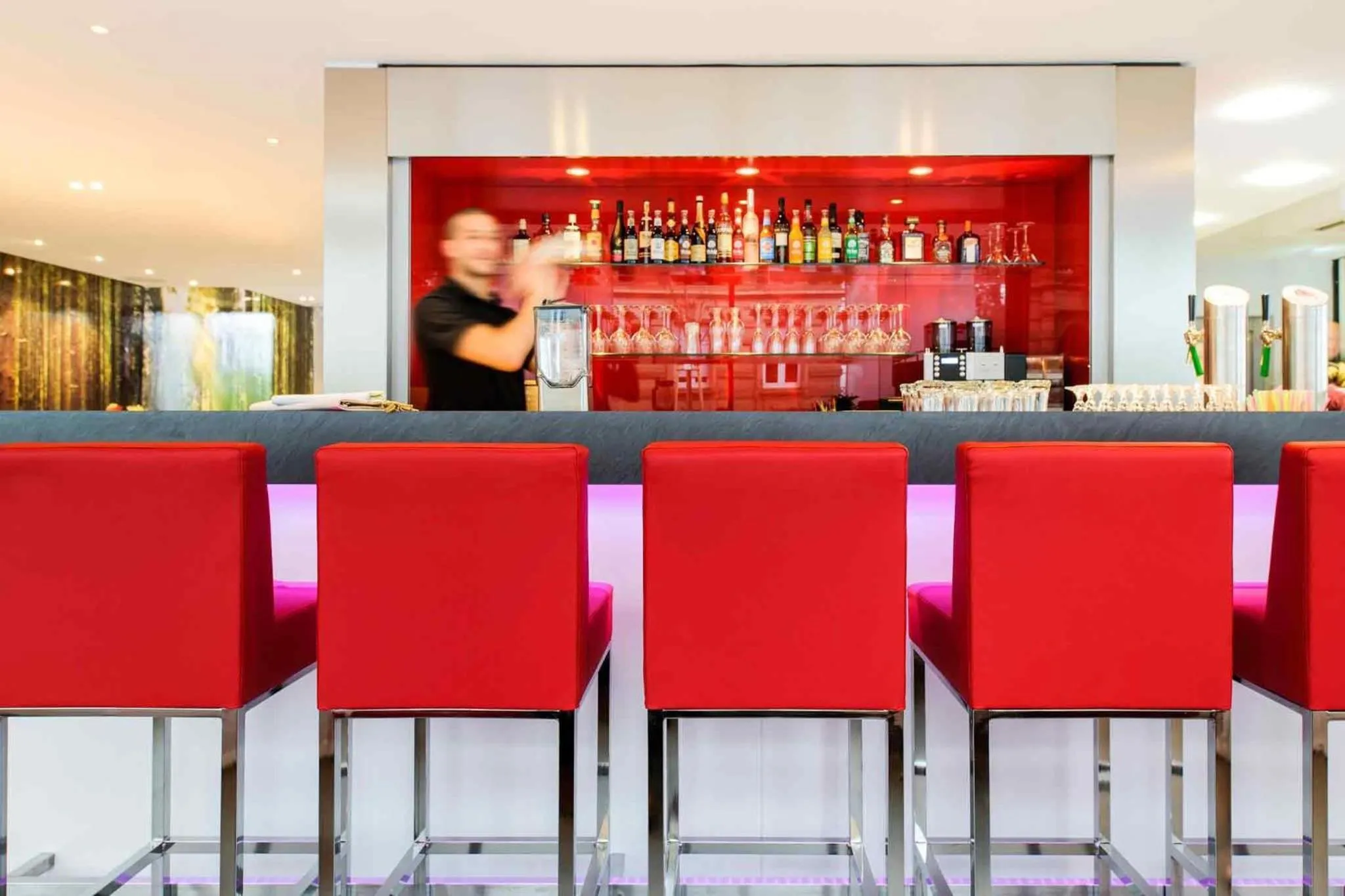 Lounge or bar in ibis Styles Karlsruhe Ettlingen