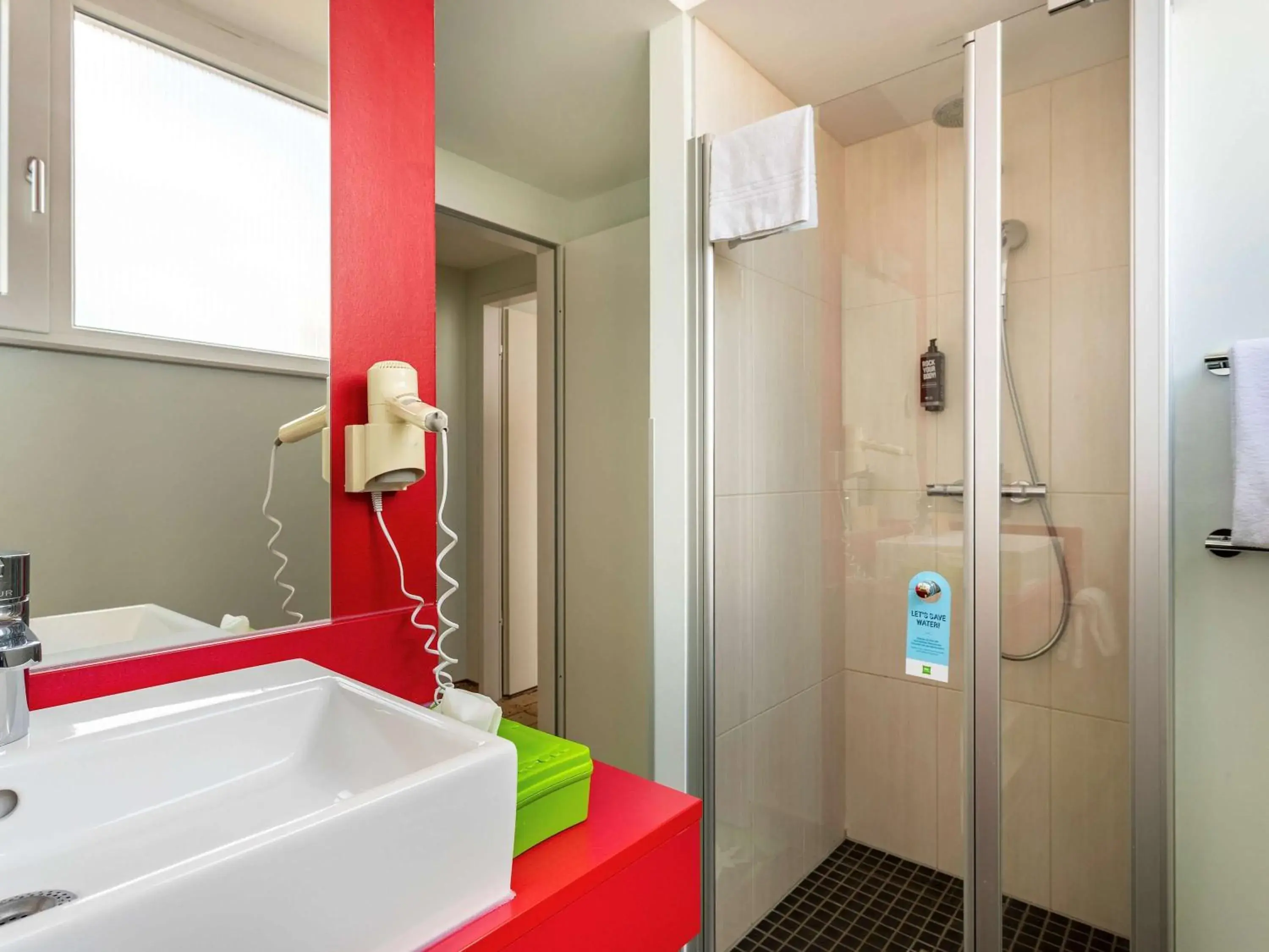 Bedroom in ibis Styles Karlsruhe Ettlingen Bedroom in ibis Styles Karlsruhe Ettlingen
